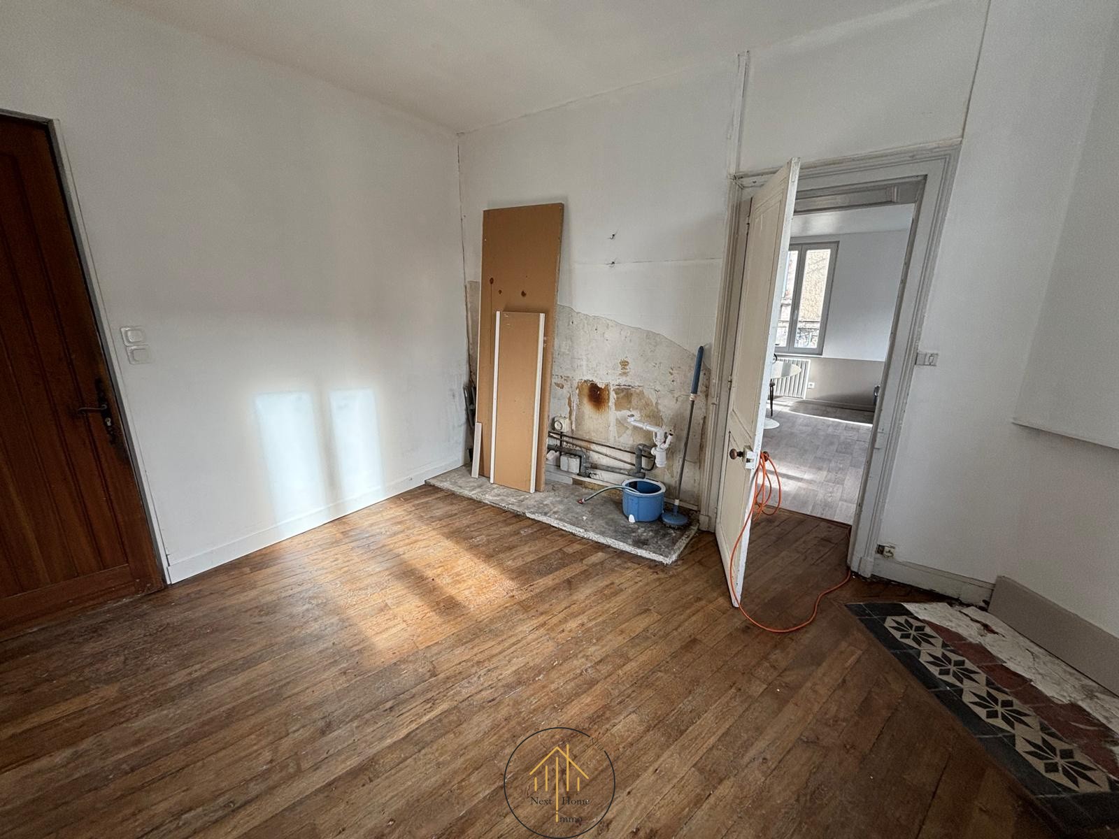 ANGOULEME : APPARTEMENT EN DUPLEX + LOACAL COMMERCIAL — photo 3