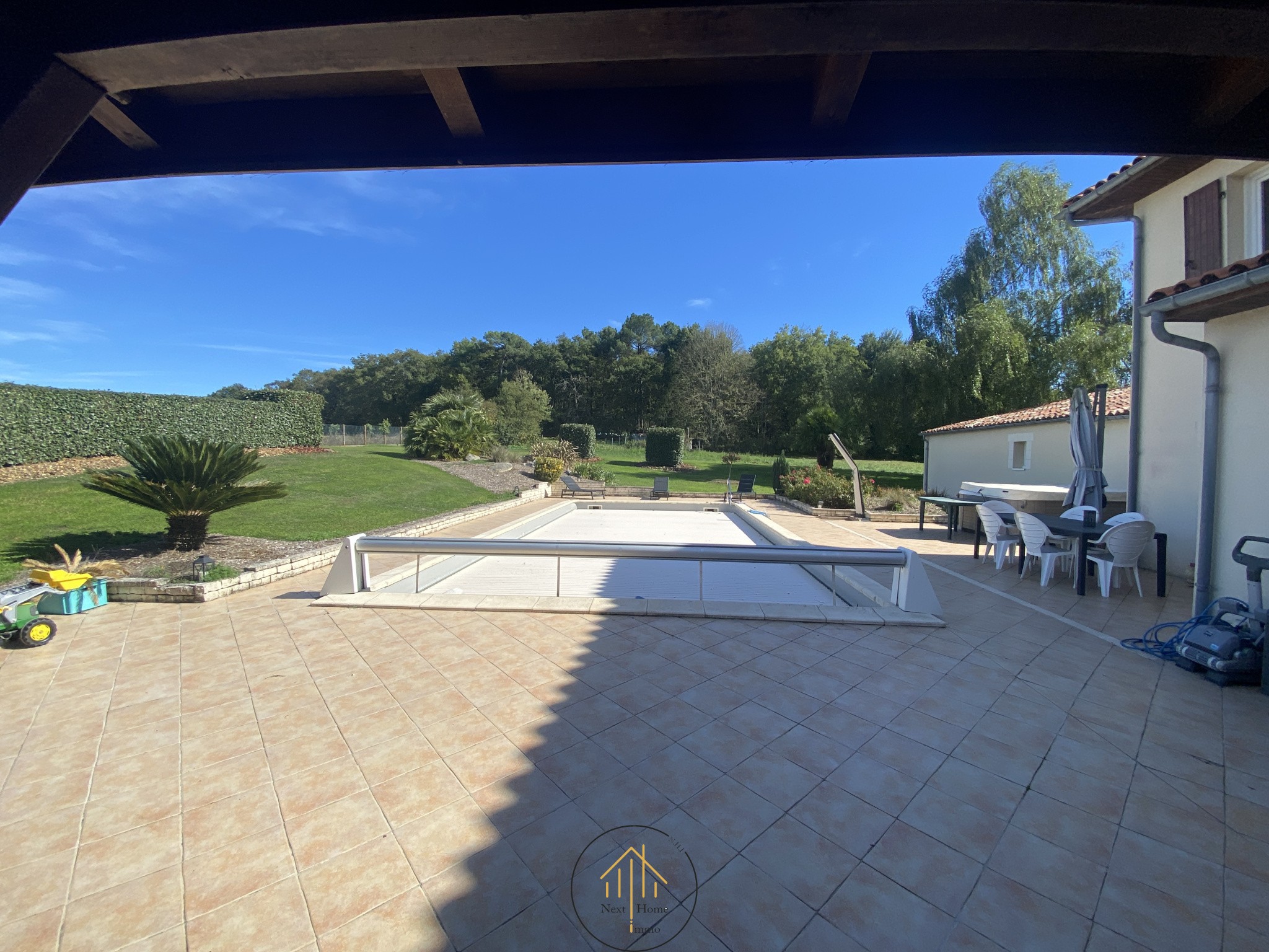 Maison individuelle de 212 m2 avec Piscine et Étang sur 1.7 Hectares — photo 16