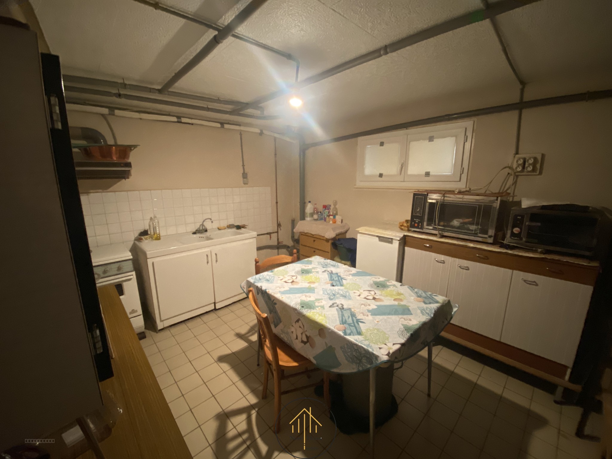 MAISON SUR SOUS-SOL - Quartier calme — photo 10