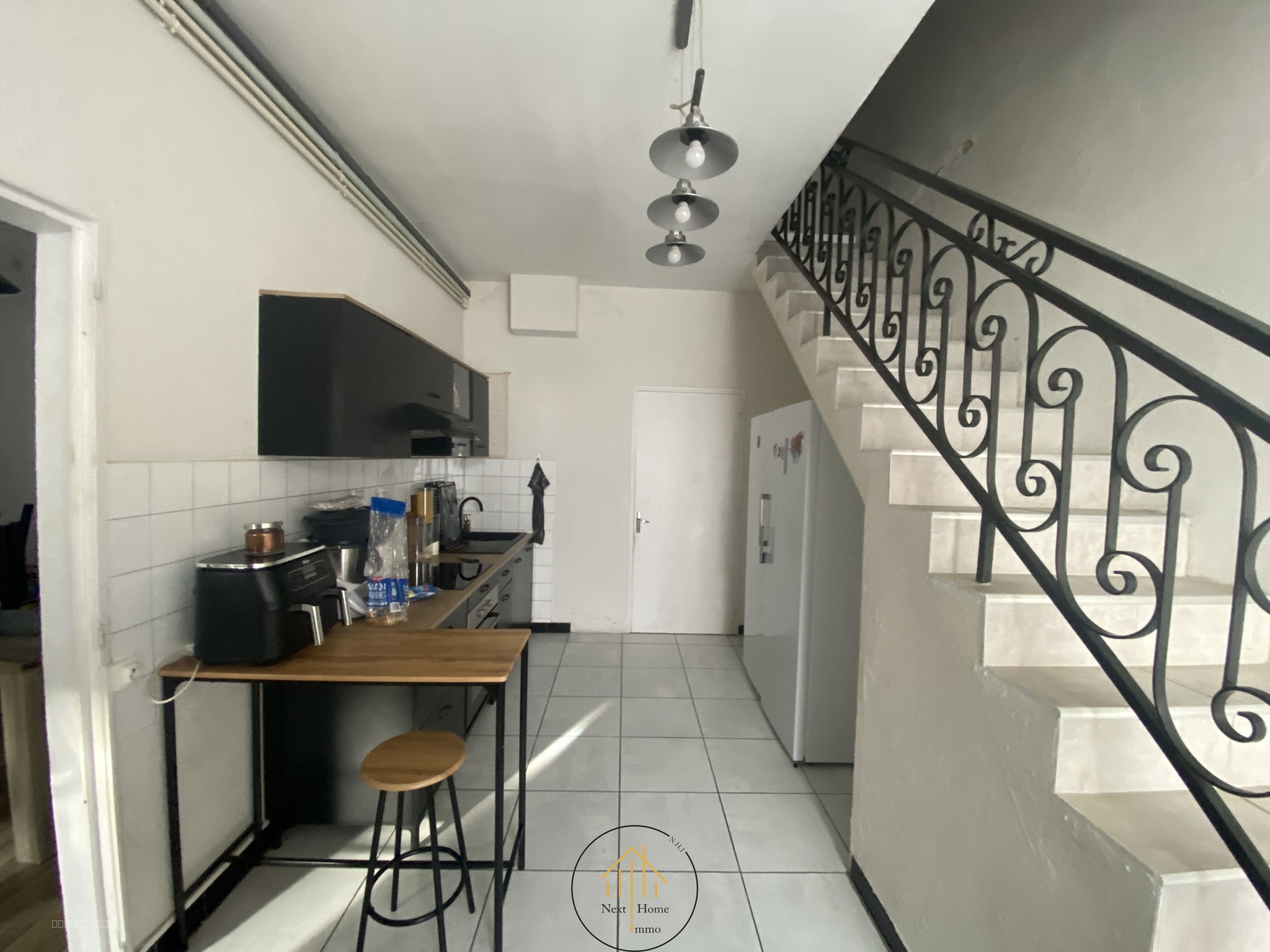 Maison de ville situé au centre de Chalais — photo 2