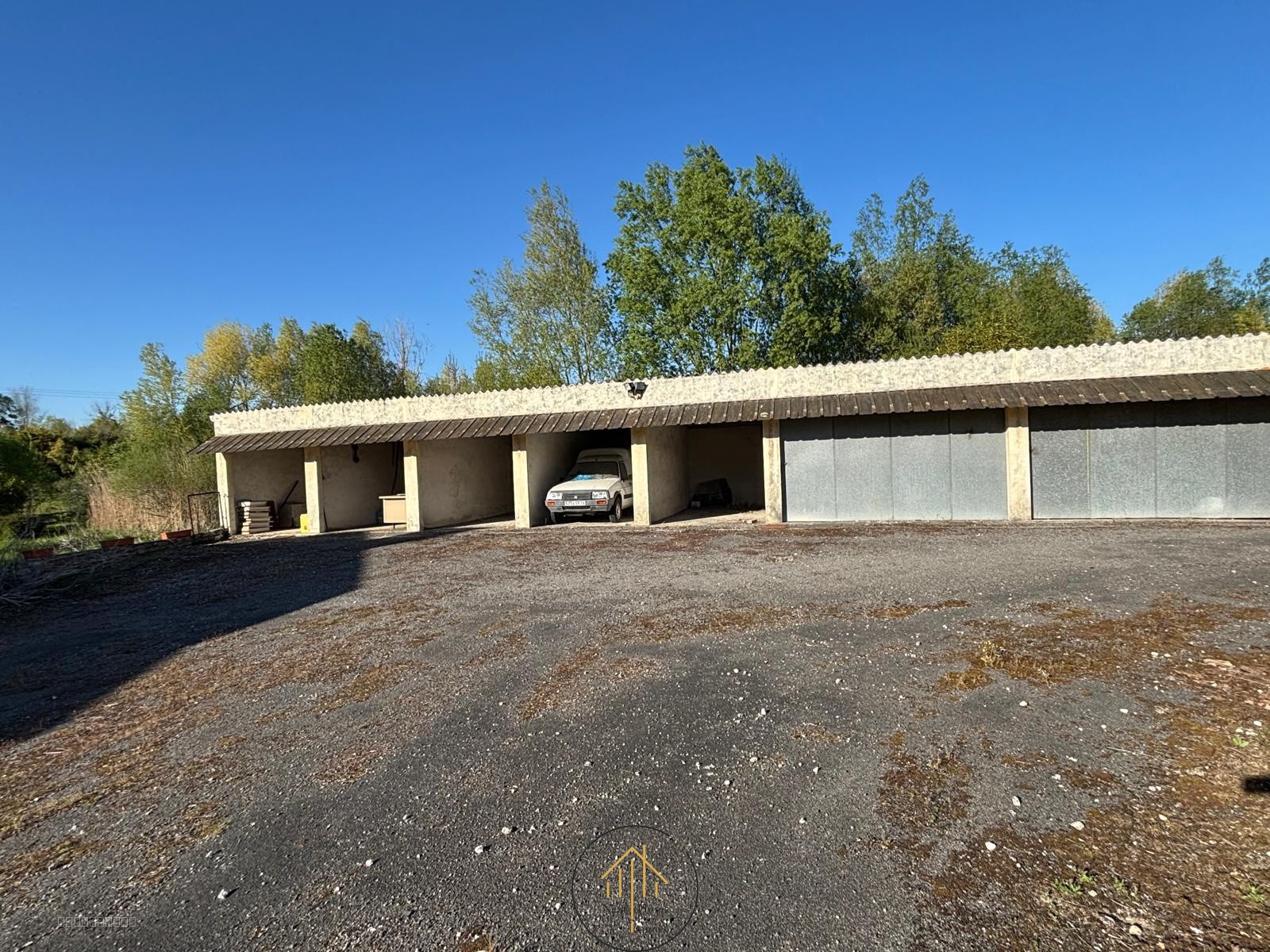 Grande maison d'environ 200 m2 avec un magnifique étang de 2138 m2 — photo 2