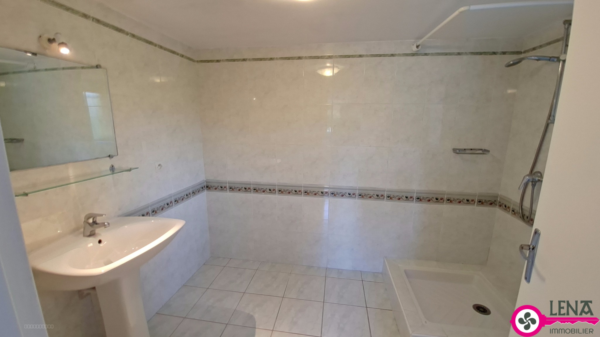 Maison au calme avec appartement indépendant, véranda et garage — photo 14