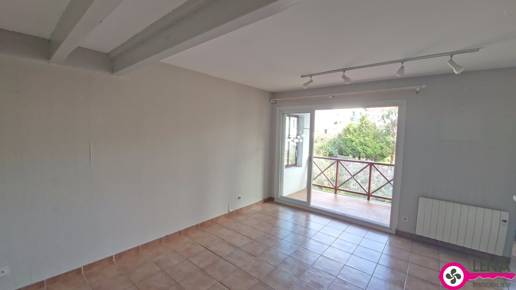 Duplex T3 + mezzanine (16m*) + cave + garage fermé — photo 9