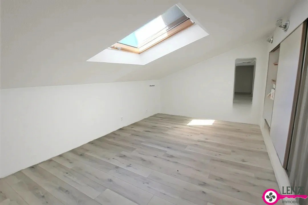 Duplex T3 + mezzanine (16m*) + cave + garage fermé — photo 6