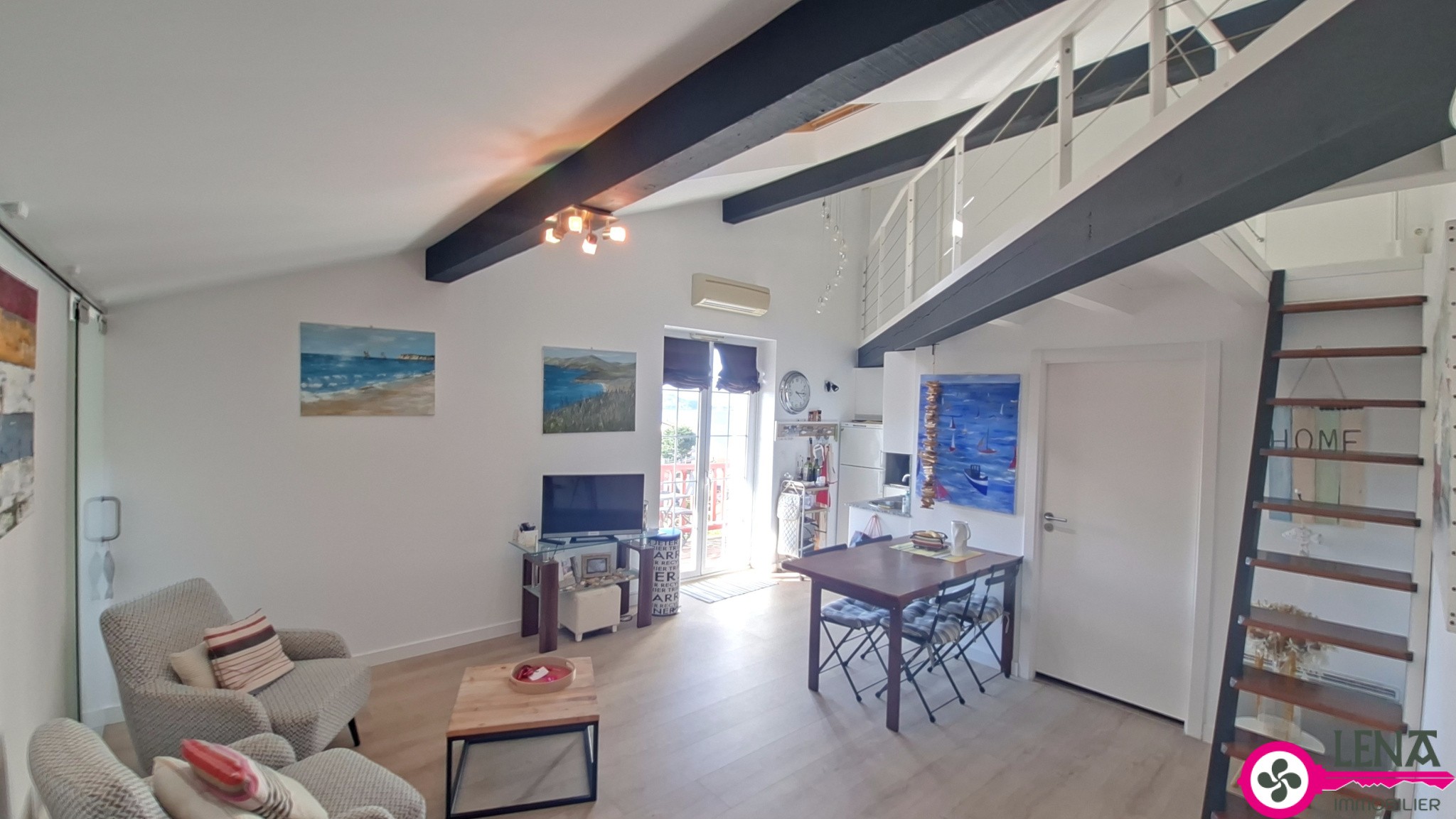 Appartement atypique avec vue mer et montagnes — photo 4
