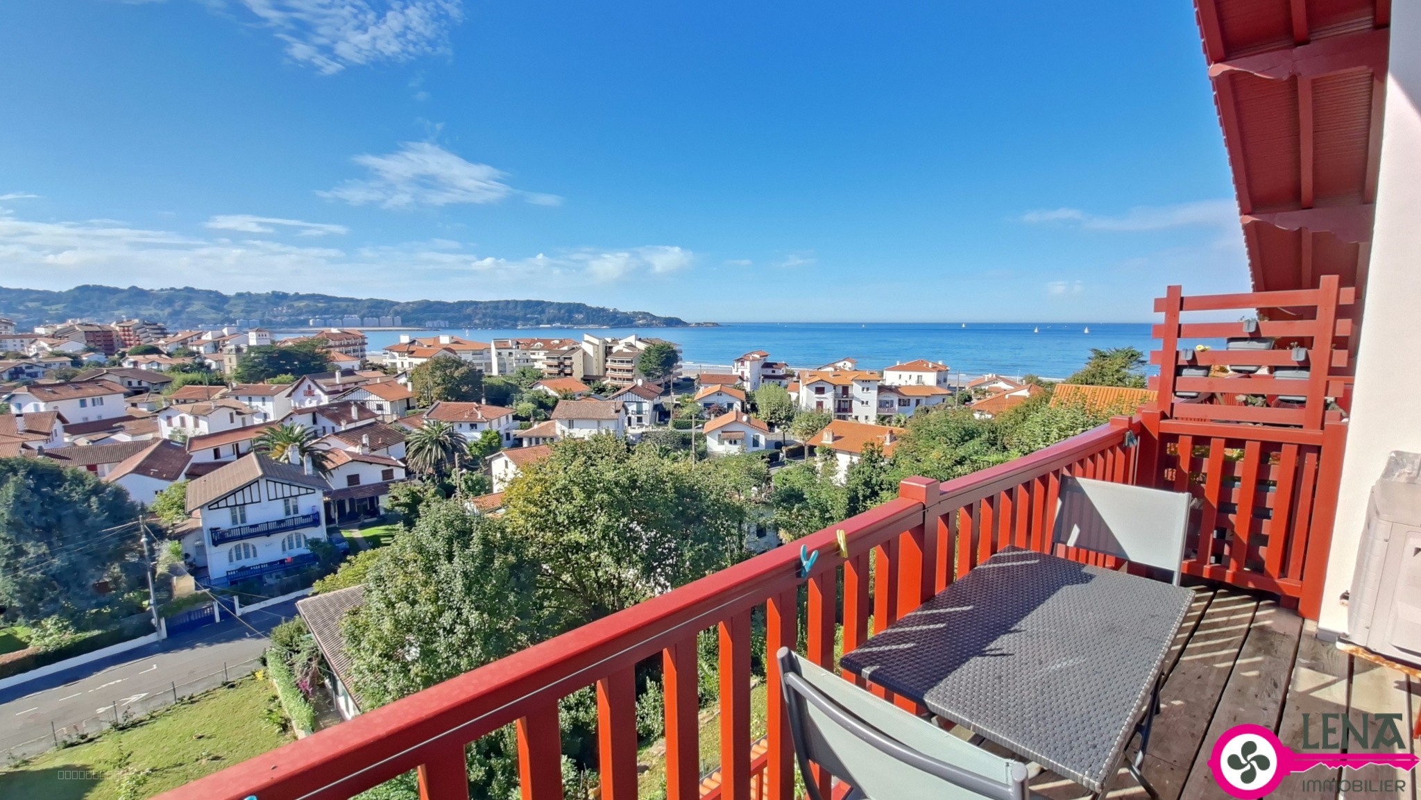 Appartement atypique avec vue mer et montagnes — photo 2