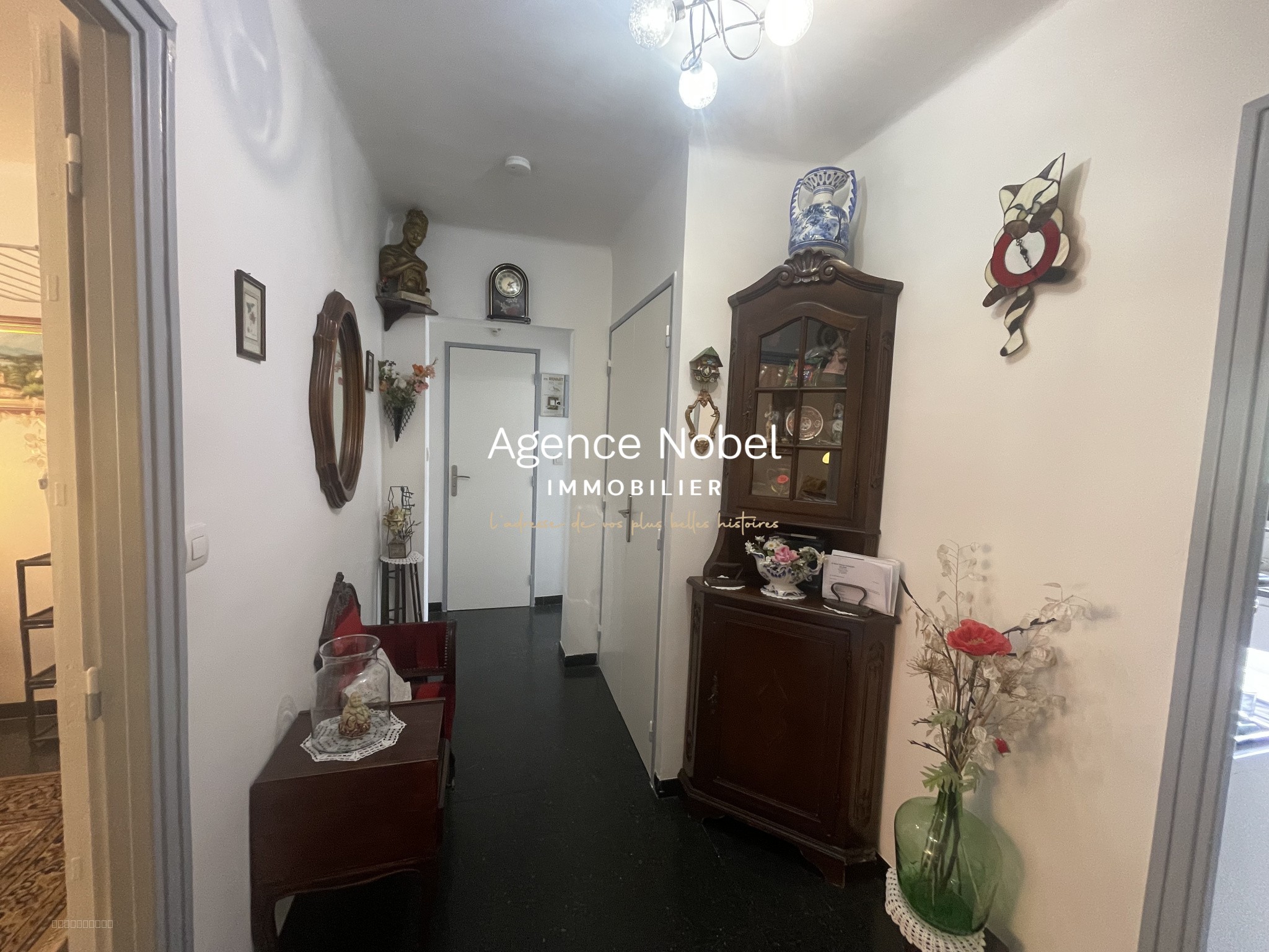 Vente en viager   Appartement F4 de 75,20 m2 dans résidence sécurisée — photo 2