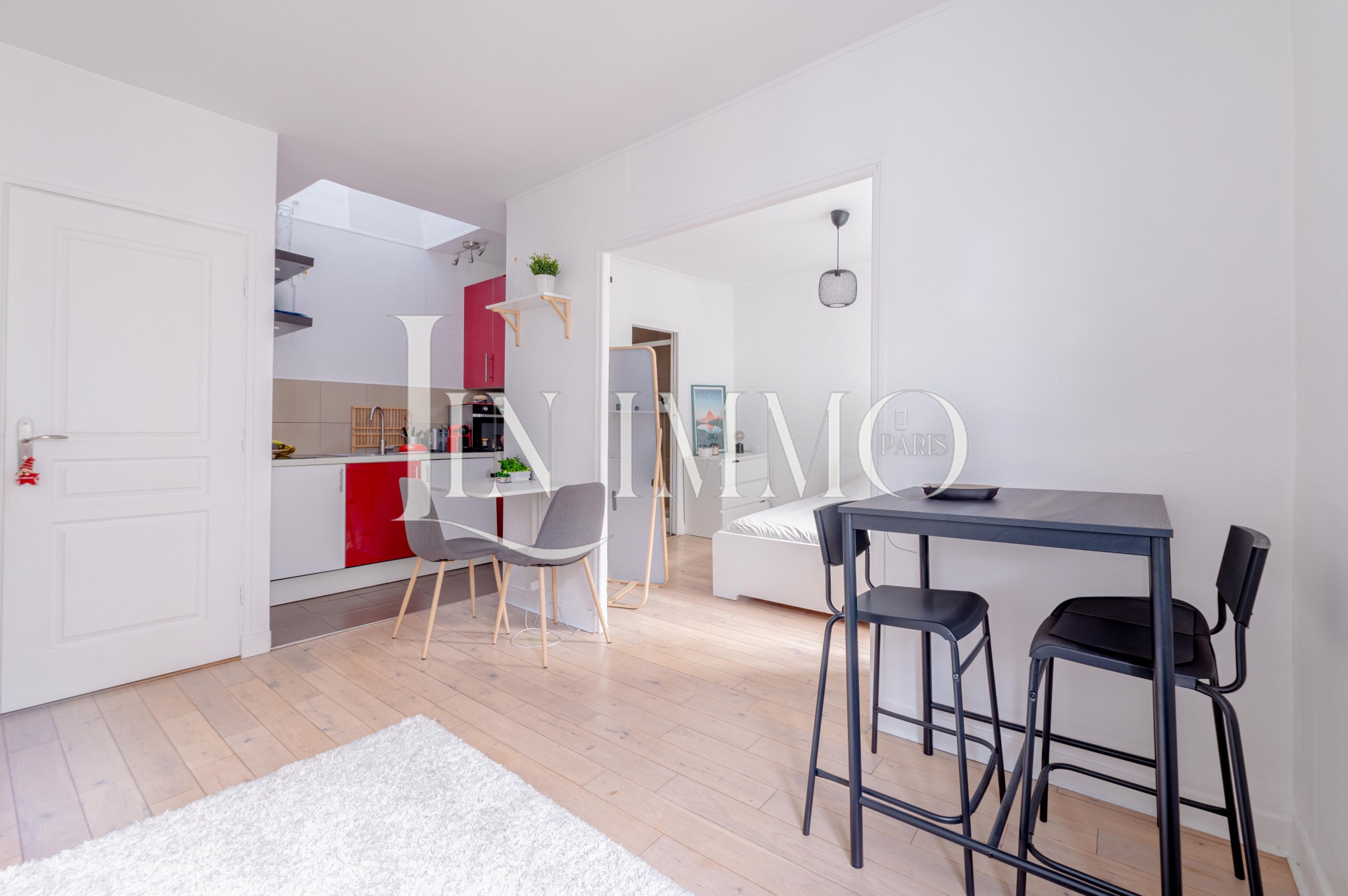 METRO LOUISE MICHEL - 2 PIECES - 31m2- LUMINEUX - DERNIER ETAGE-  EXPOSITION SUD OUES — photo 8