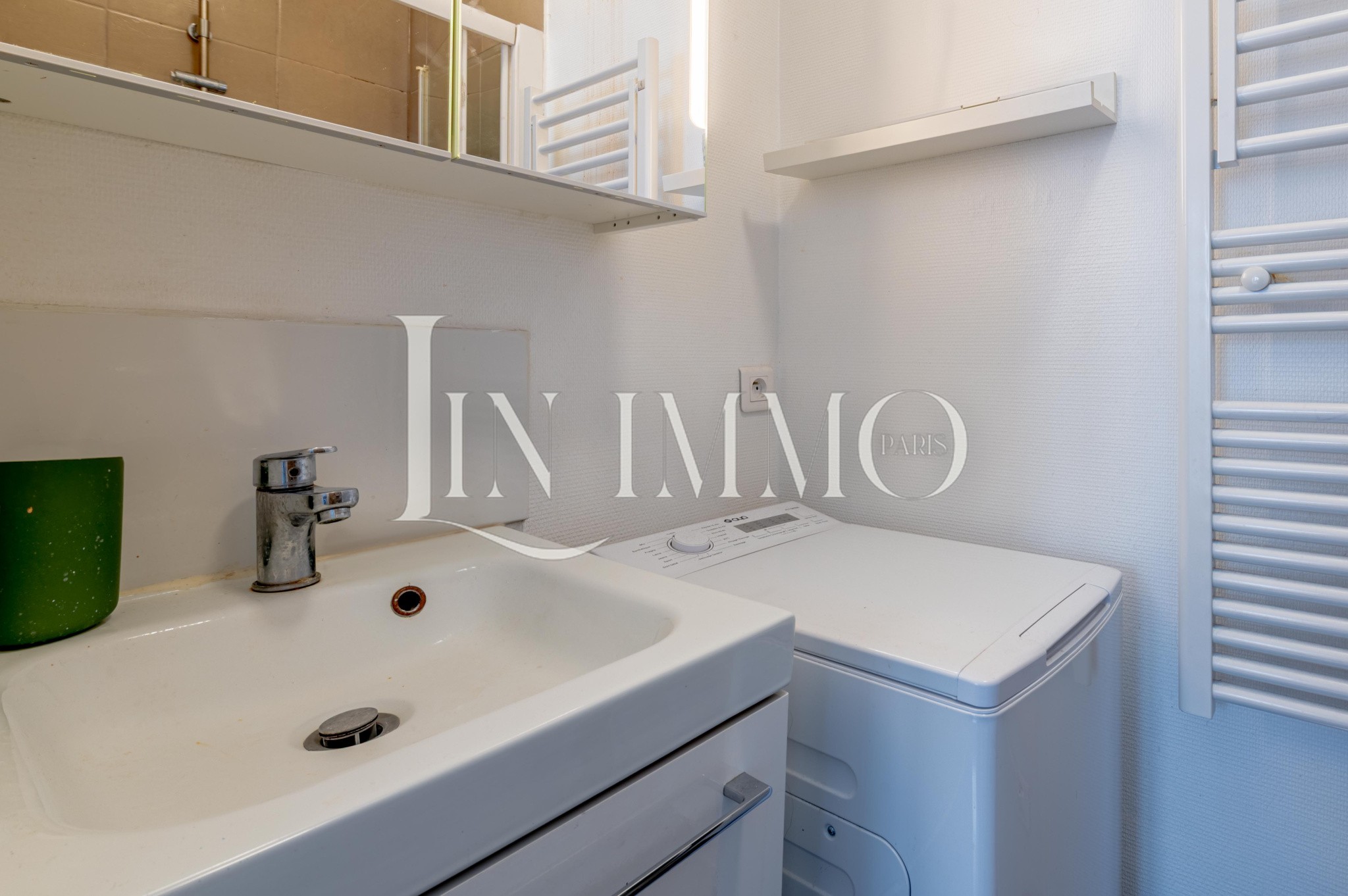 METRO LOUISE MICHEL - 2 PIECES - 31m2- LUMINEUX - DERNIER ETAGE-  EXPOSITION SUD OUES — photo 10