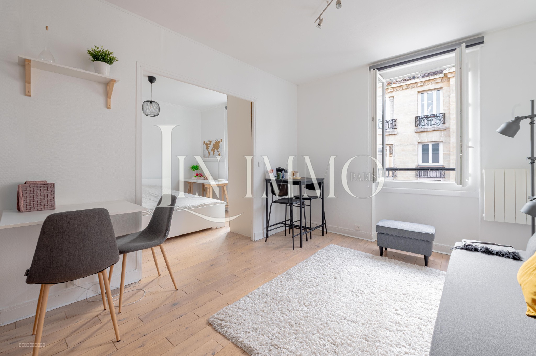 METRO LOUISE MICHEL - 2 PIECES - 31m2- LUMINEUX - DERNIER ETAGE-  EXPOSITION SUD OUES — photo 4