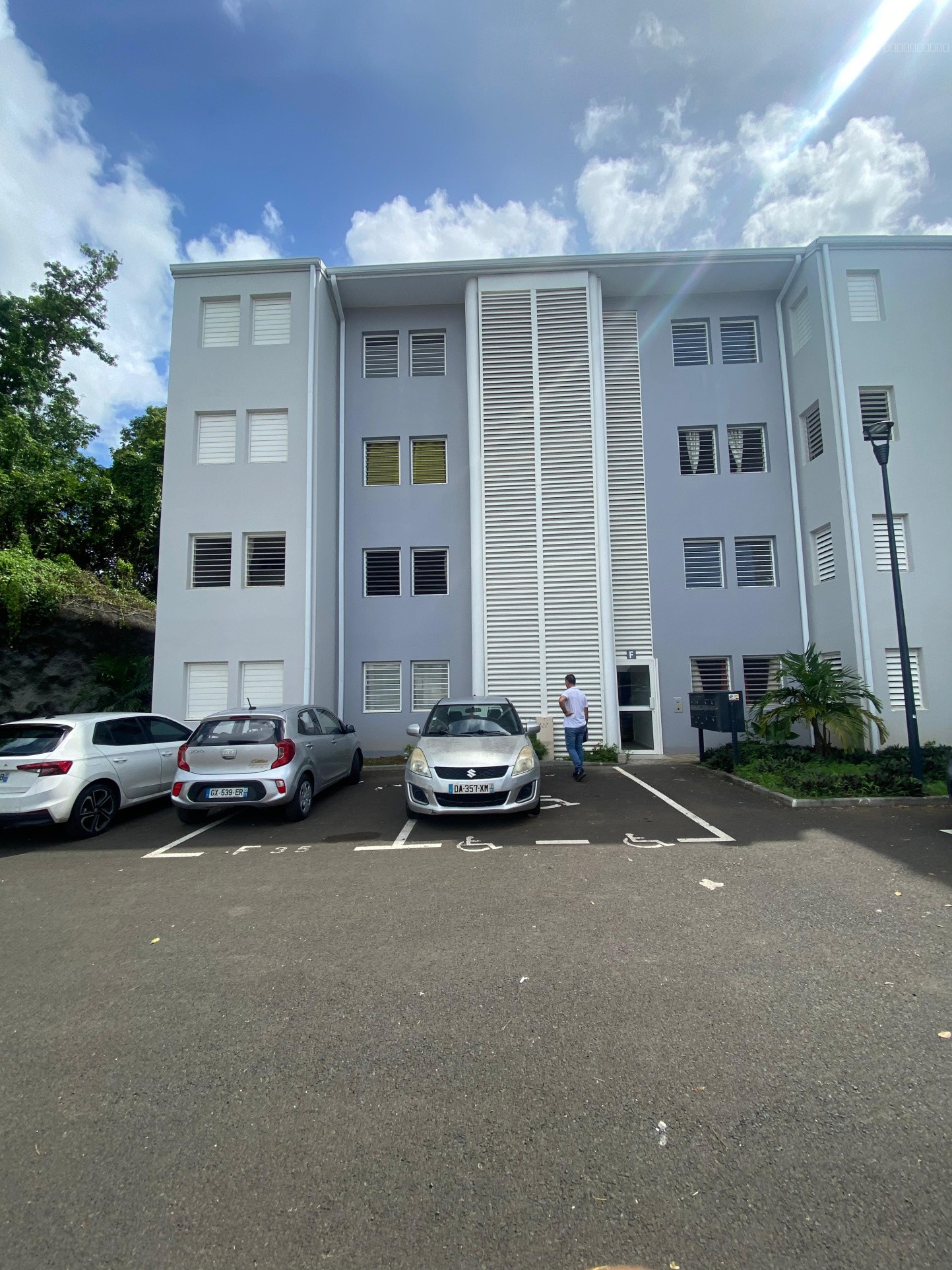 Location T3 Meublé -- Colocation étudiants / internes. 97139 Les Abymes — photo 3