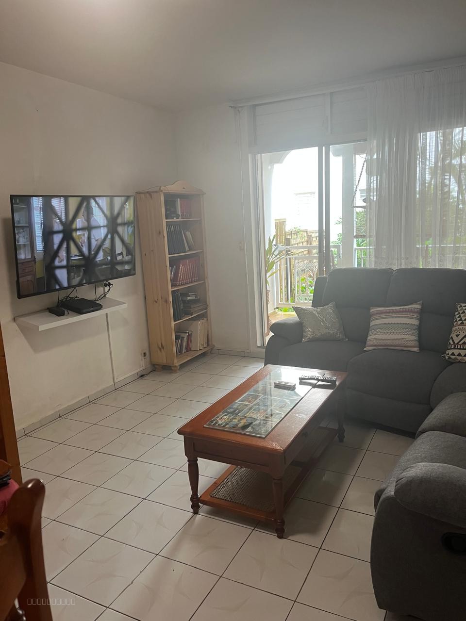 À Vendre - Villa Jumelée -  Petit-Bourg — photo 2