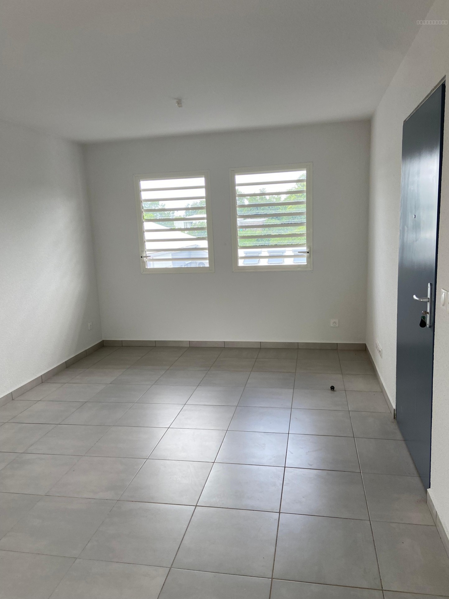 Location T3 Meublé -- Colocation étudiants / internes. 97139 Les Abymes — photo 7