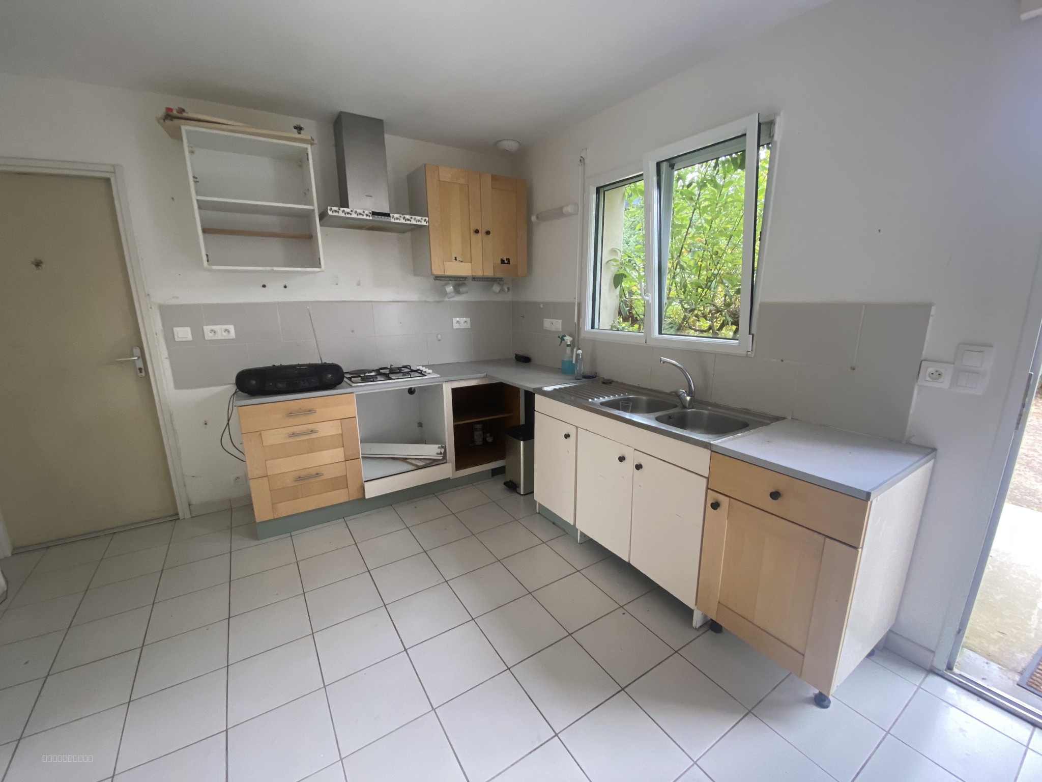 PAIMPOL, proche centre-ville et gare, maison 107 m2 à relooker, terrain arboré 950m2 — photo 4