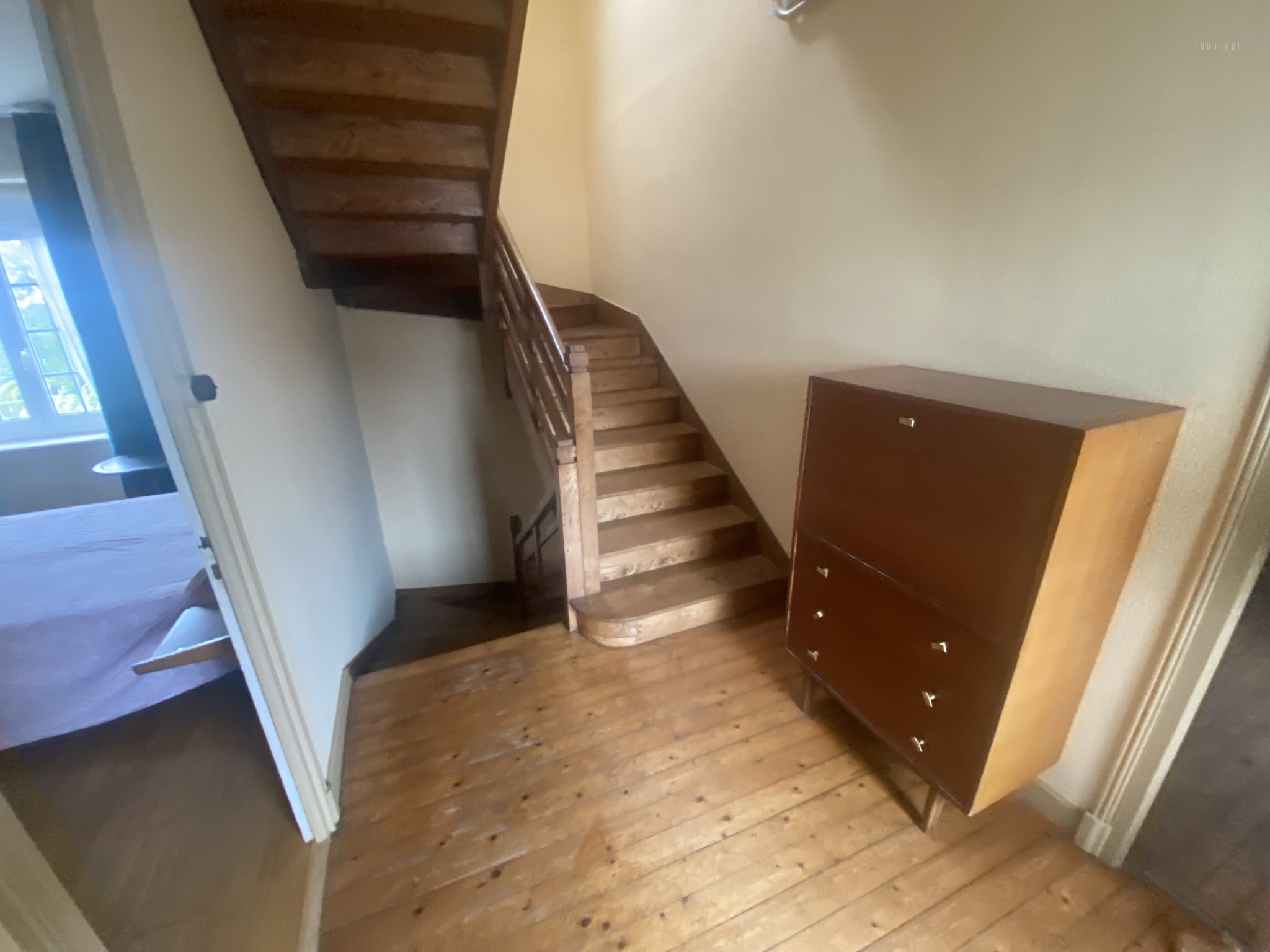 A PLOUEZEC, maison environ 159m2 habitable, terrain clos 570m2 — photo 7
