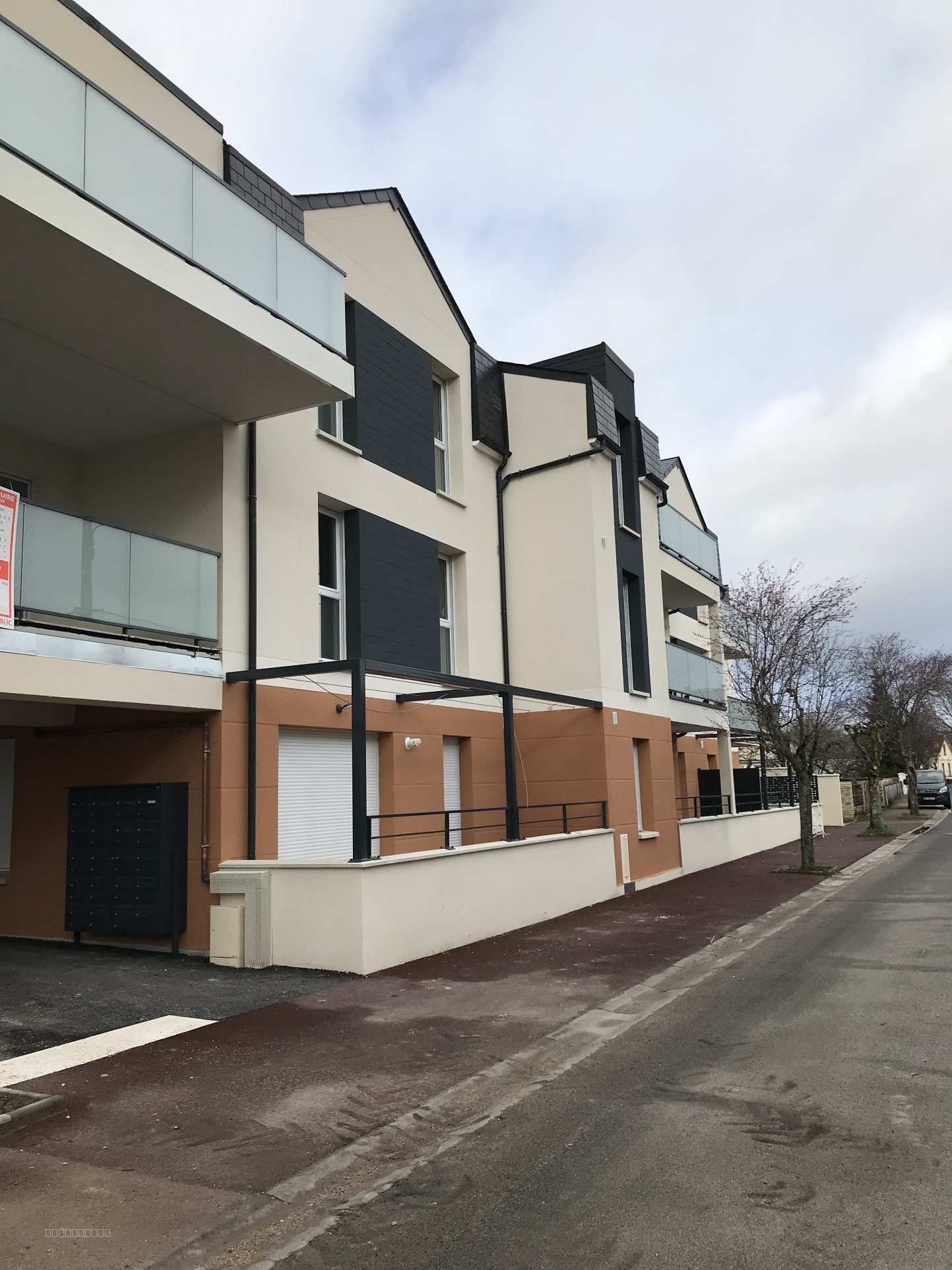 T2 - 42 m2 - St-Jean-de-la-Ruelle — photo 6