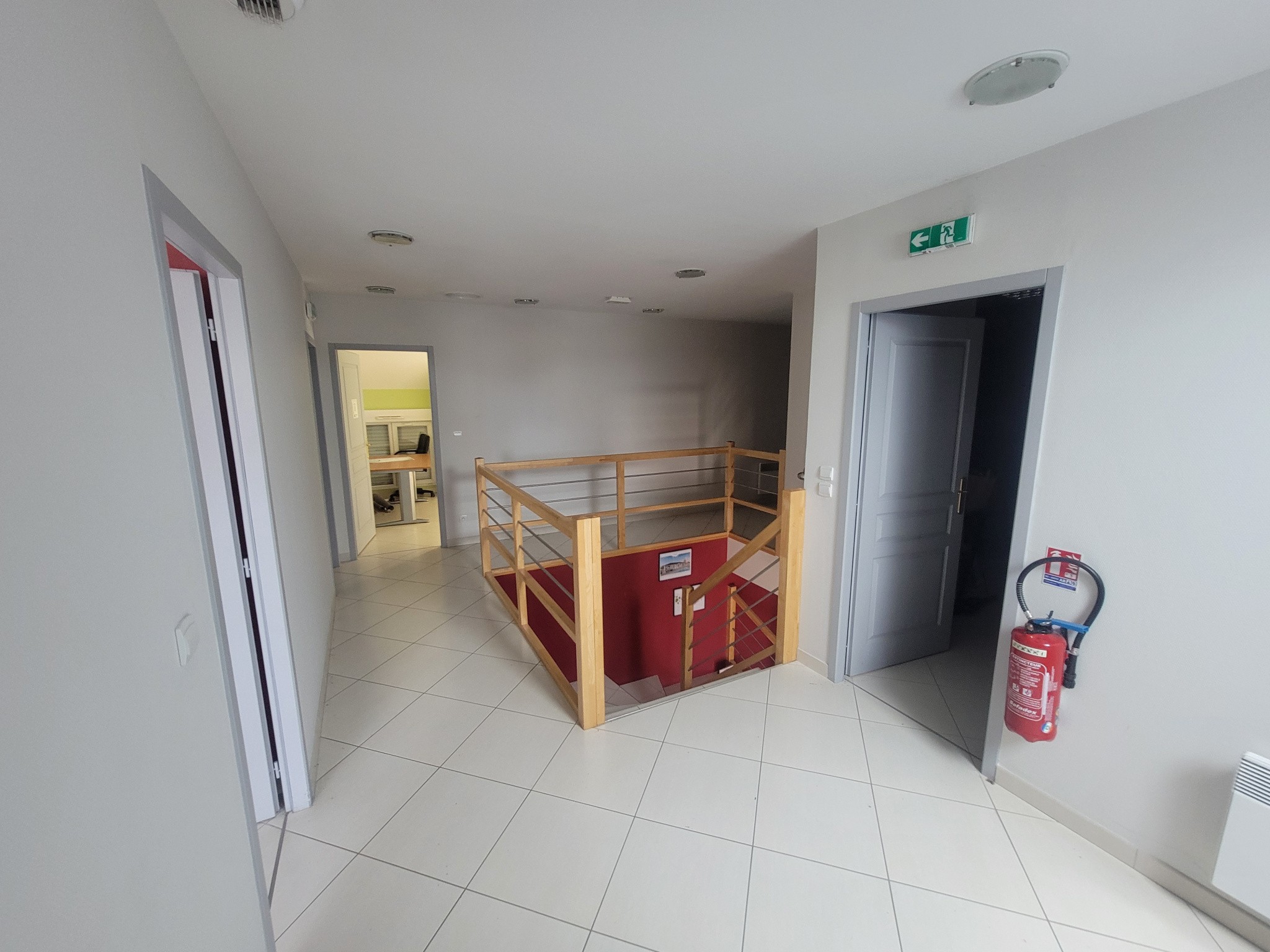 Bureaux - 420 m2 - Saint Doulchard — photo 6