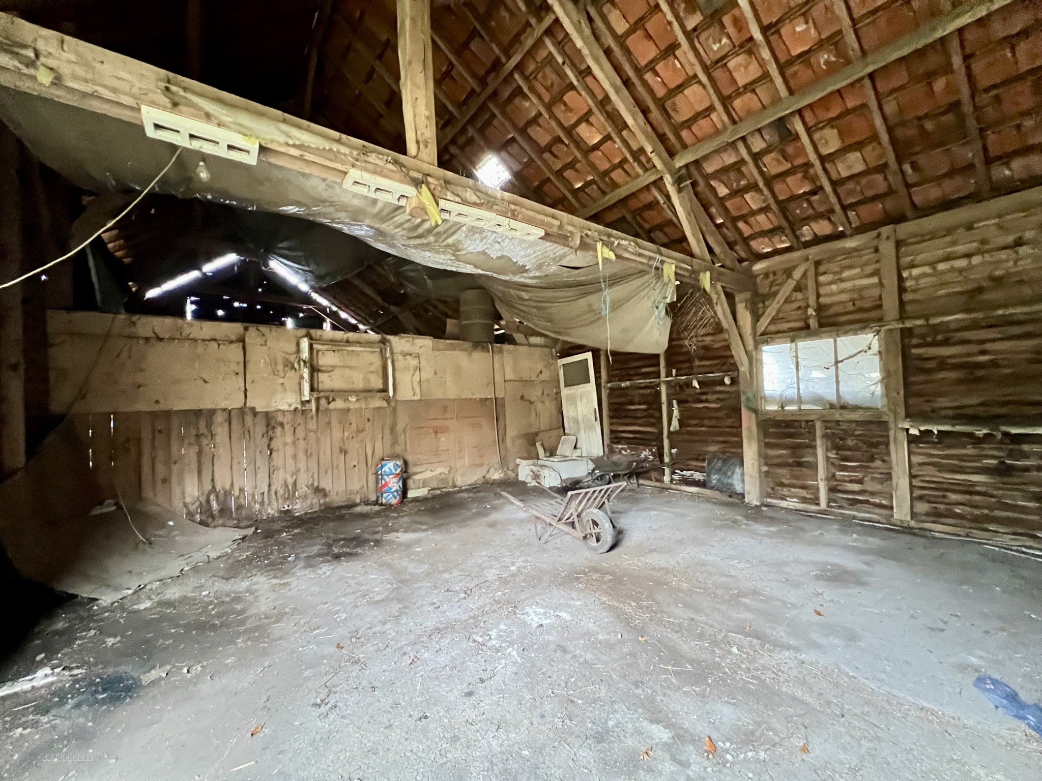 GRANGE - 95 m2 - SAINT-CYR-EN-VAL — photo 2