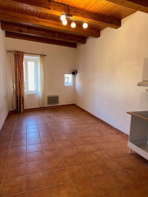 DUPLEX T3 DANS CENTRE VILLE 62m2 83470 Saint-Maximin-la-Sainte-Baume — photo 4