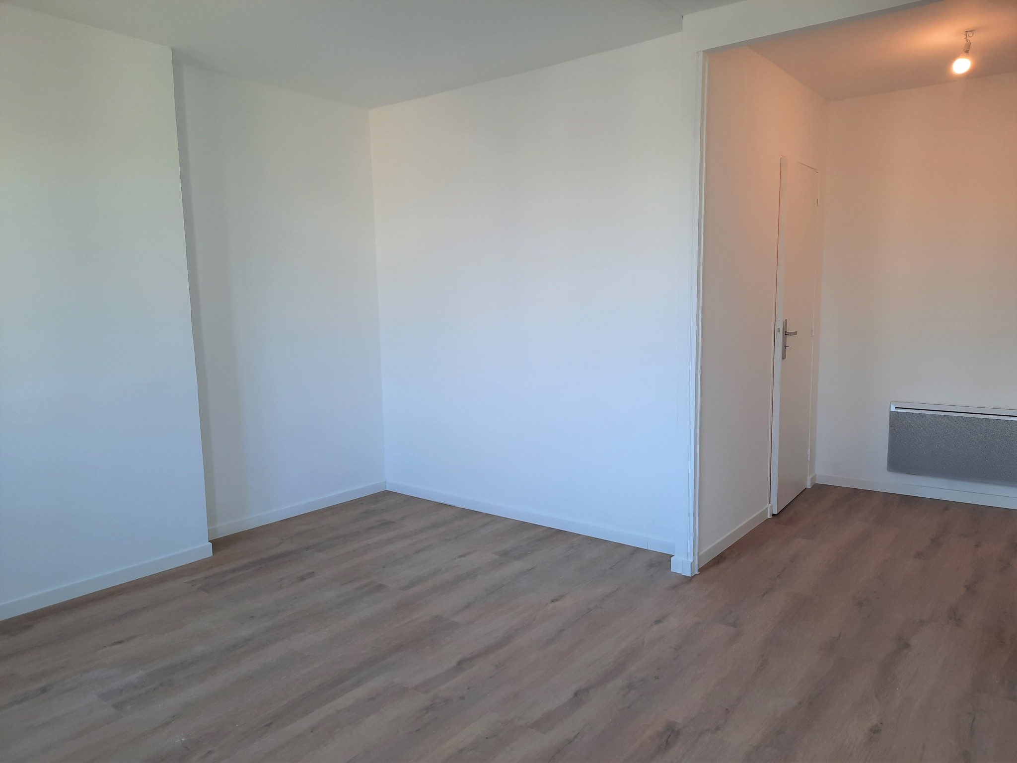 T1 REFAIT A NEUF 33.96M2 COEUR ST JEROME 13013 MARSEILLE — photo 2