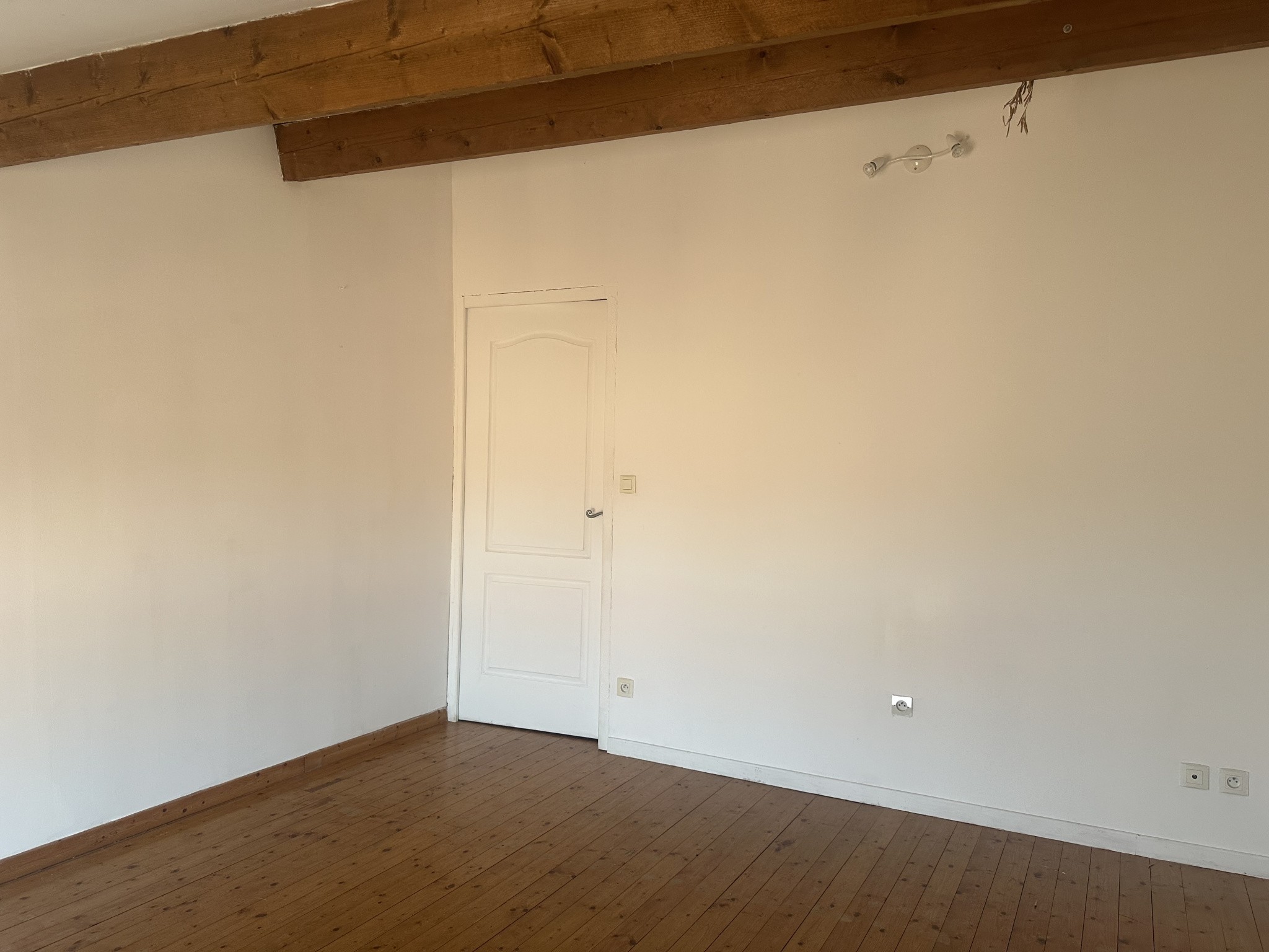 DUPLEX T3 DANS CENTRE VILLE 62m2 83470 Saint-Maximin-la-Sainte-Baume — photo 2