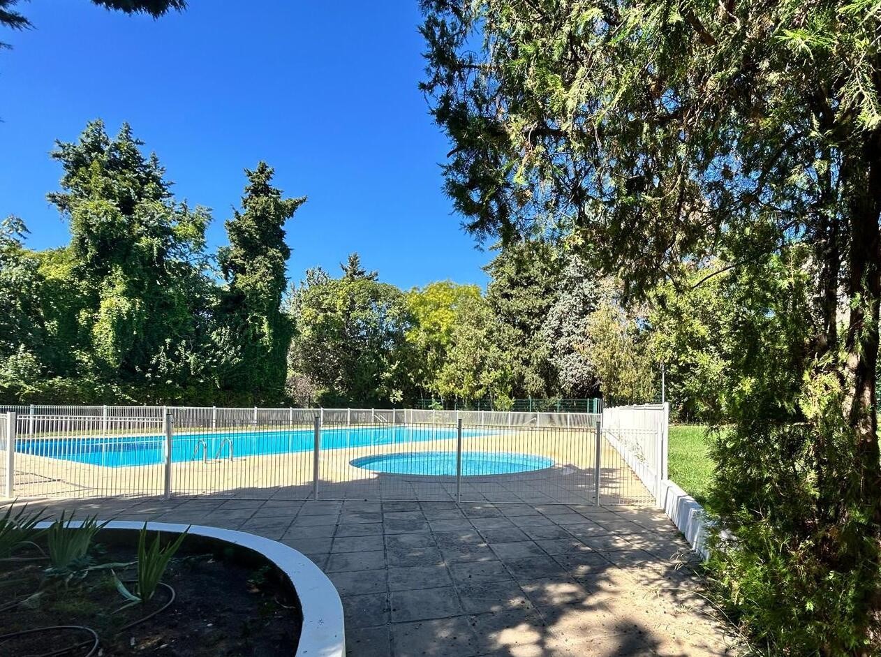T4 Balcons Parking Cave Le Val d'Azur Piscines Tennis Gardien — photo 3