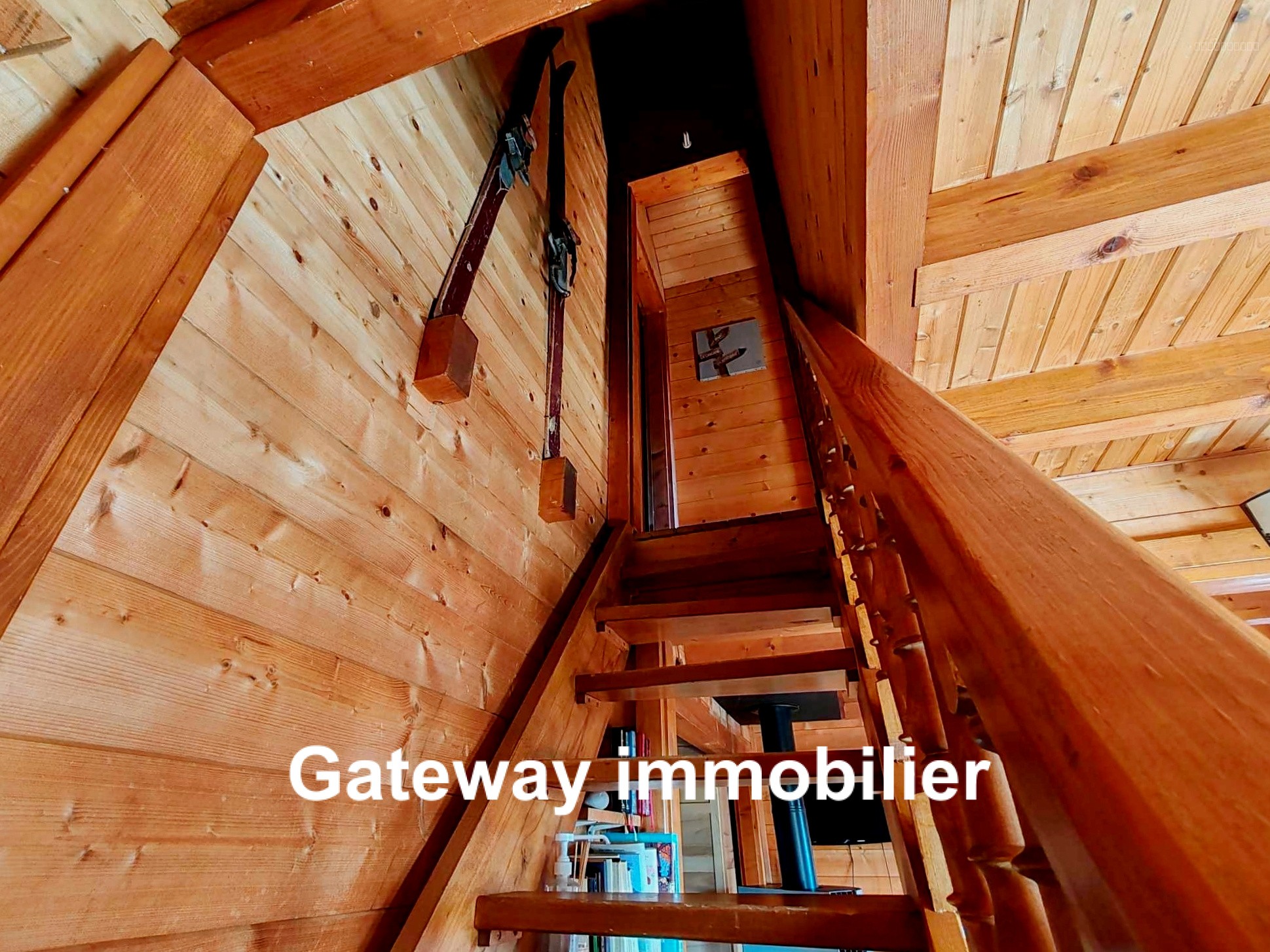 EXCLUSIVITE À Besse-Et-Saint-Anastaise (63), chalet en bois en vente — photo 11