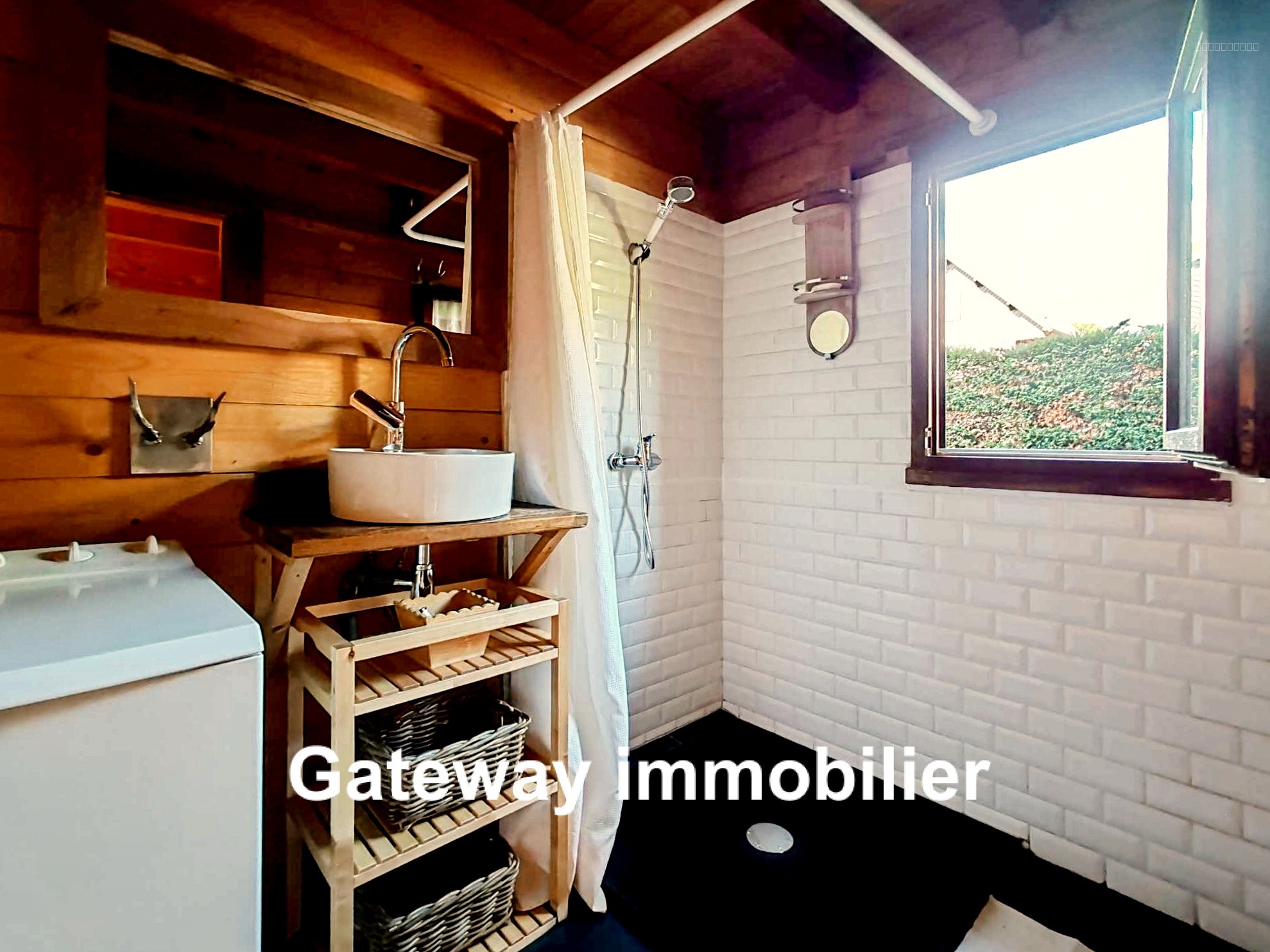 EXCLUSIVITE À Besse-Et-Saint-Anastaise (63), chalet en bois en vente — photo 9