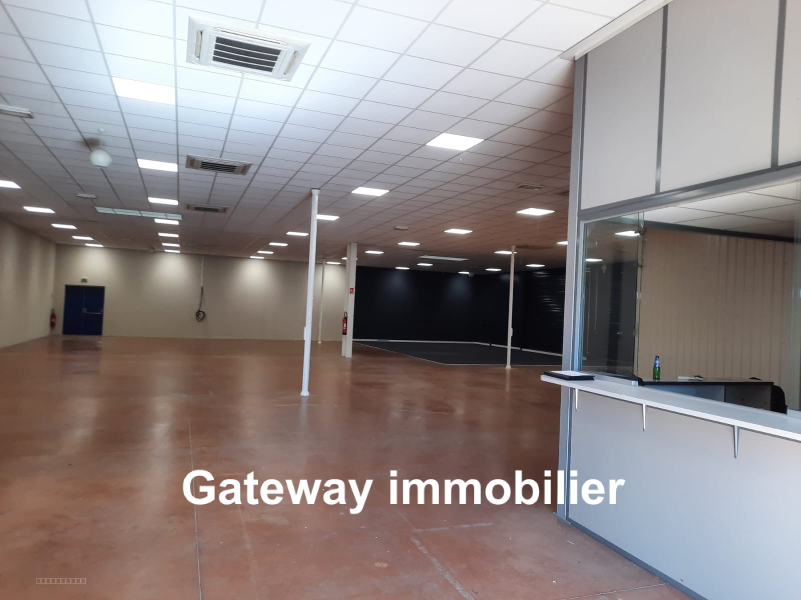 LOCAL D'ACTIVITÉ OU COMMERCIAL À COURNON D'AUVERGNE 610m2 — photo 4