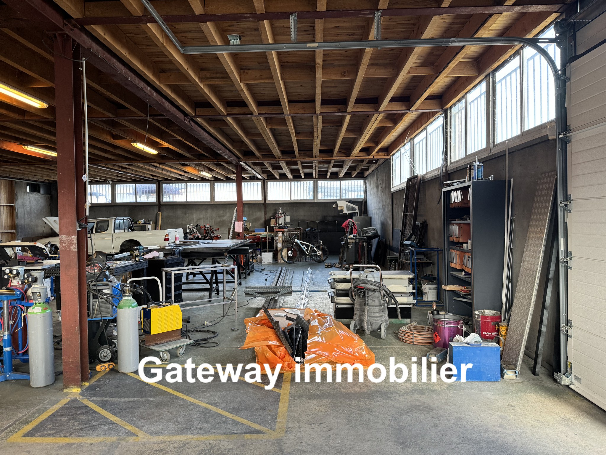 LOCAL PROFESSIONNEL BUREAU, STOCKAGE, ATELIER 450m2 (640m2 possible) 63100 CLERMONT-FERRAND LE BREZET — photo 5