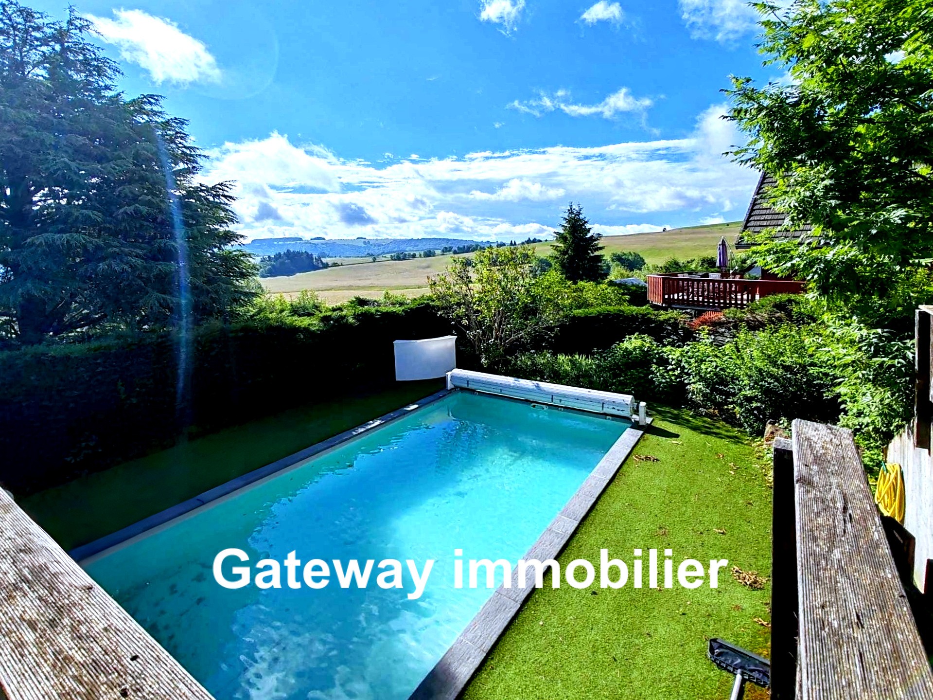 EXCLUSIVITE À Besse-Et-Saint-Anastaise (63), chalet en bois en vente — photo 4