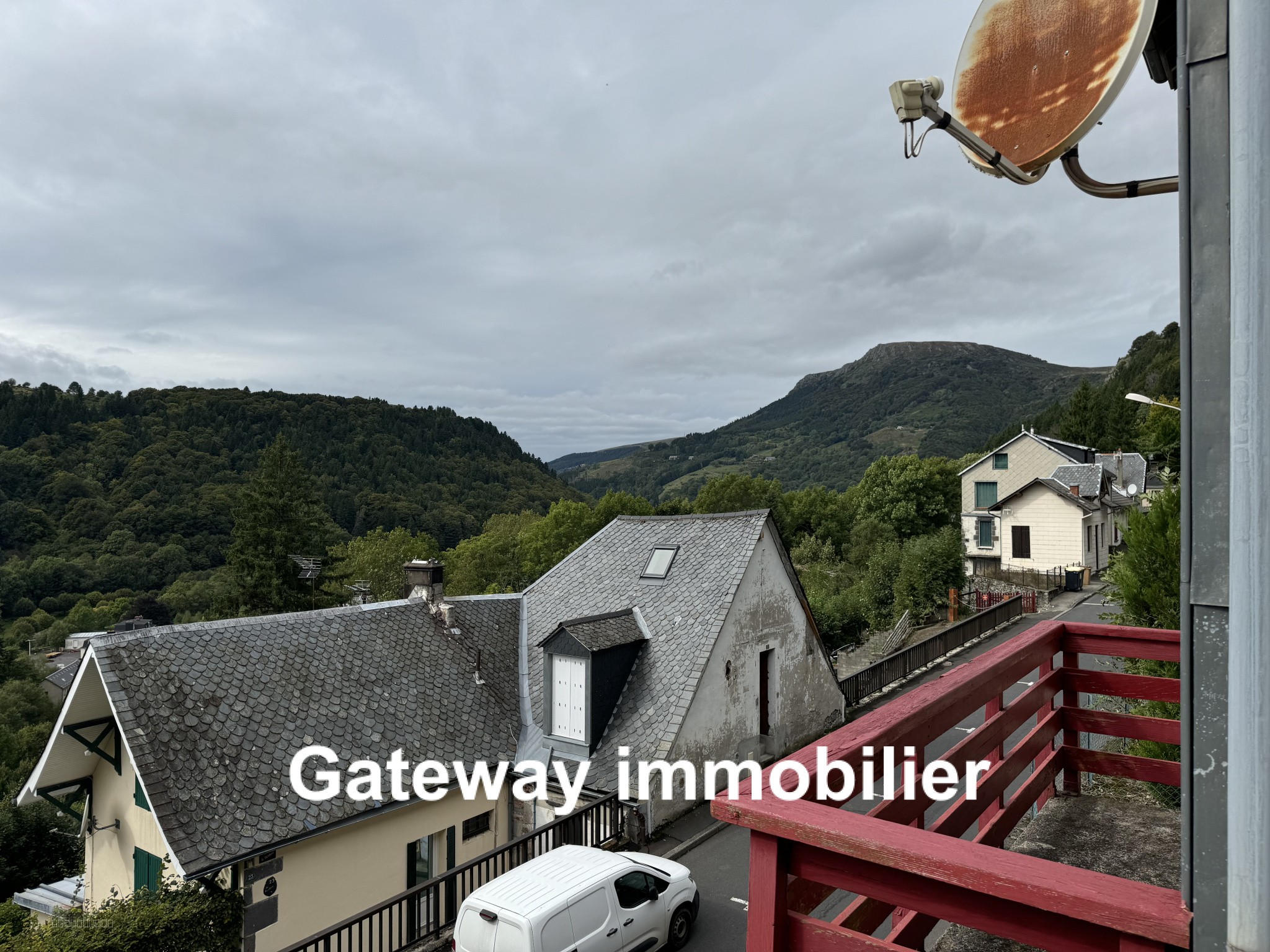Immeuble de Rapport - Spécial Investisseurs - Au Mont-Dore 4 Appartements à vendre — photo 6