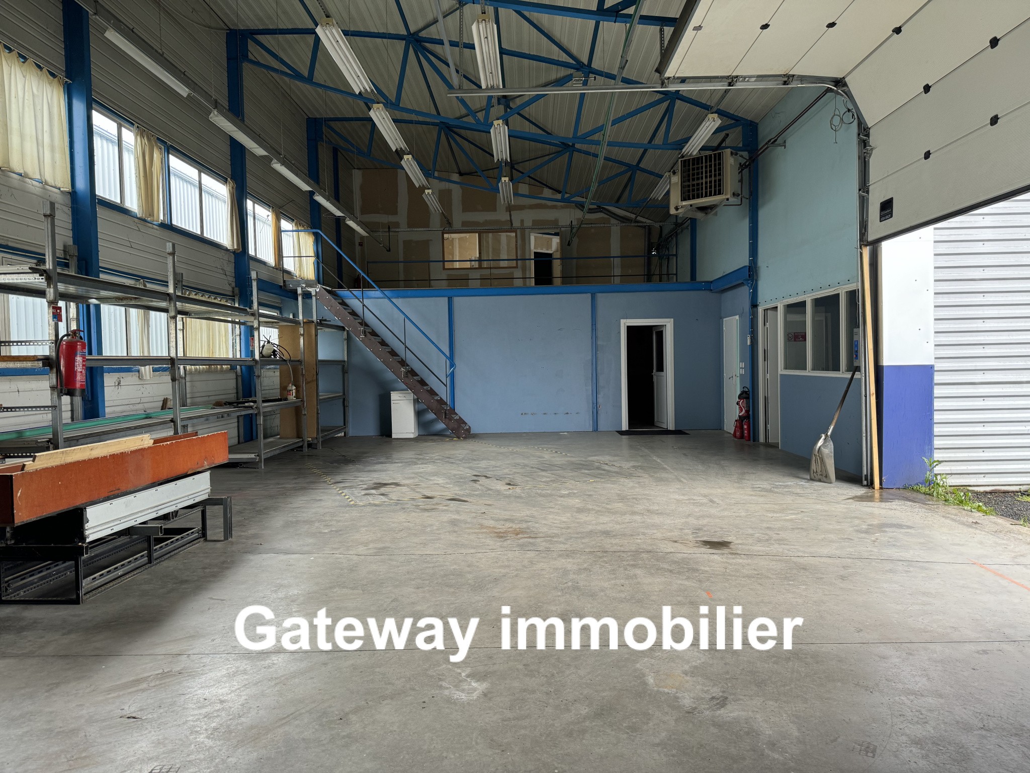 LOCATION LOCAL D'ACTIVITÉ DE 375M2 À ISSOIRE — photo 4