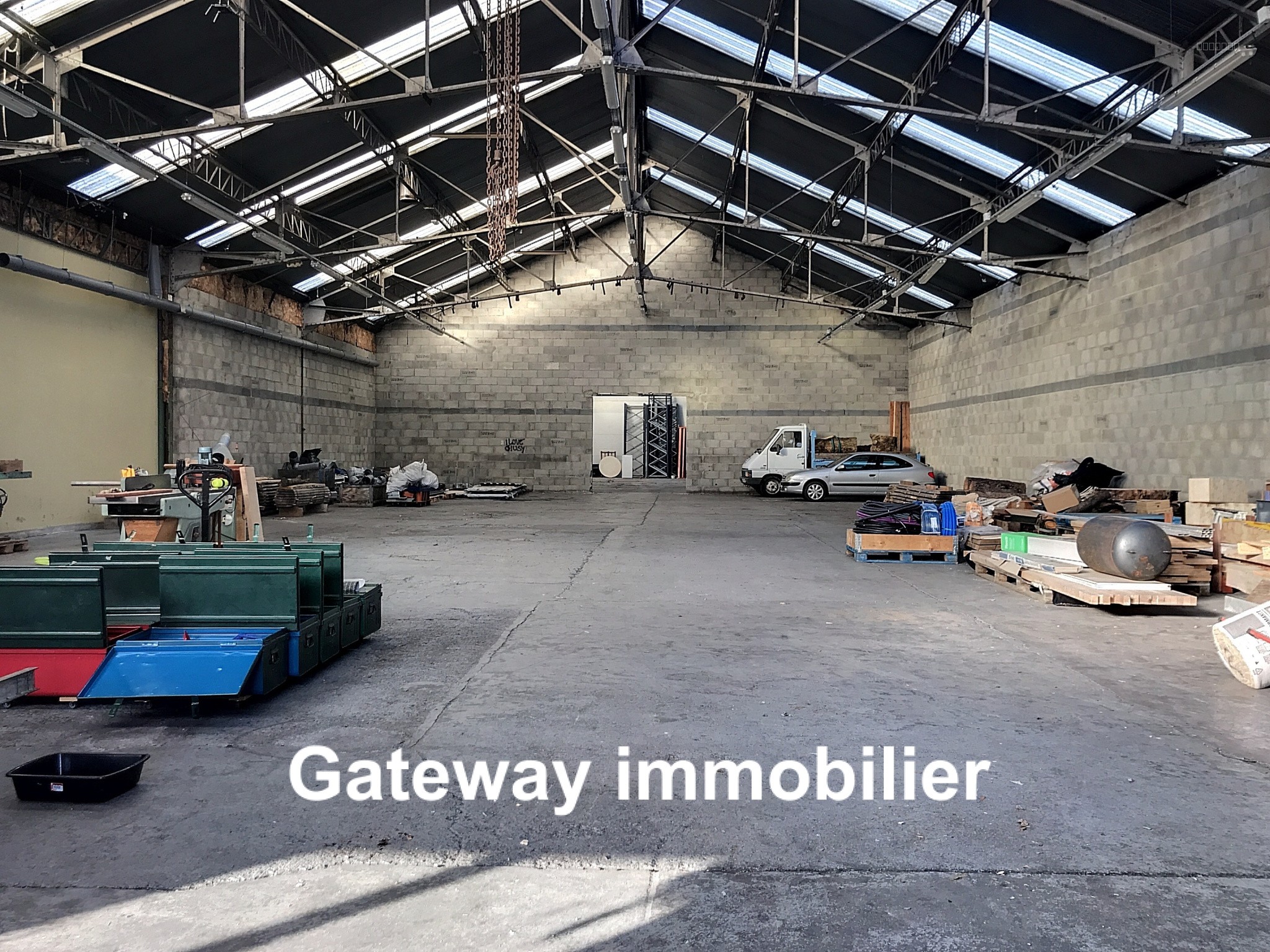 LOCATION ENTREPOT 1000m2 à RIOM 63200 — photo 3
