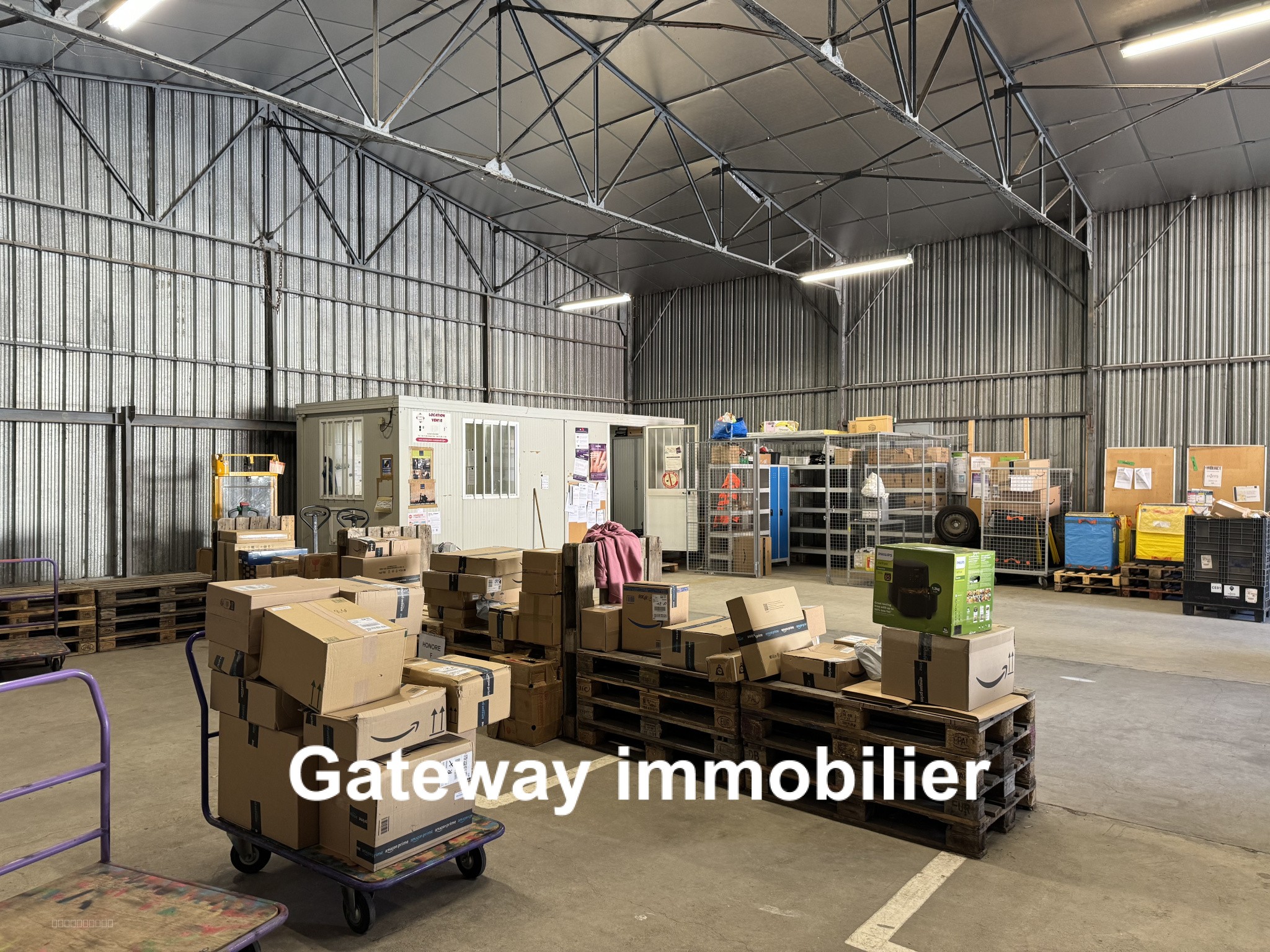 ENTREPÔT 337M2 À ISSOIRE — photo 2