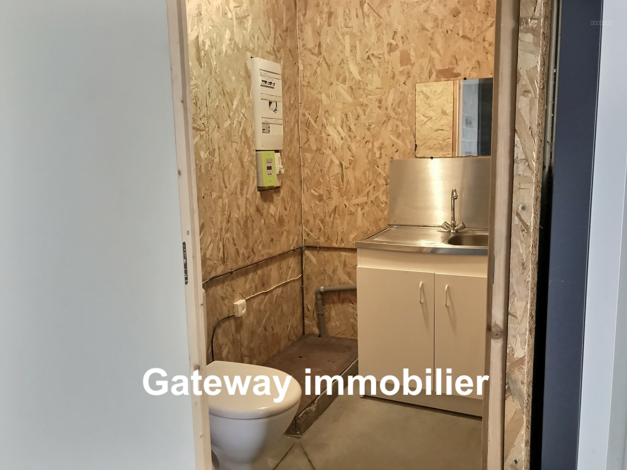 ENTREPÔT DE 210m2 à RIOM — photo 5