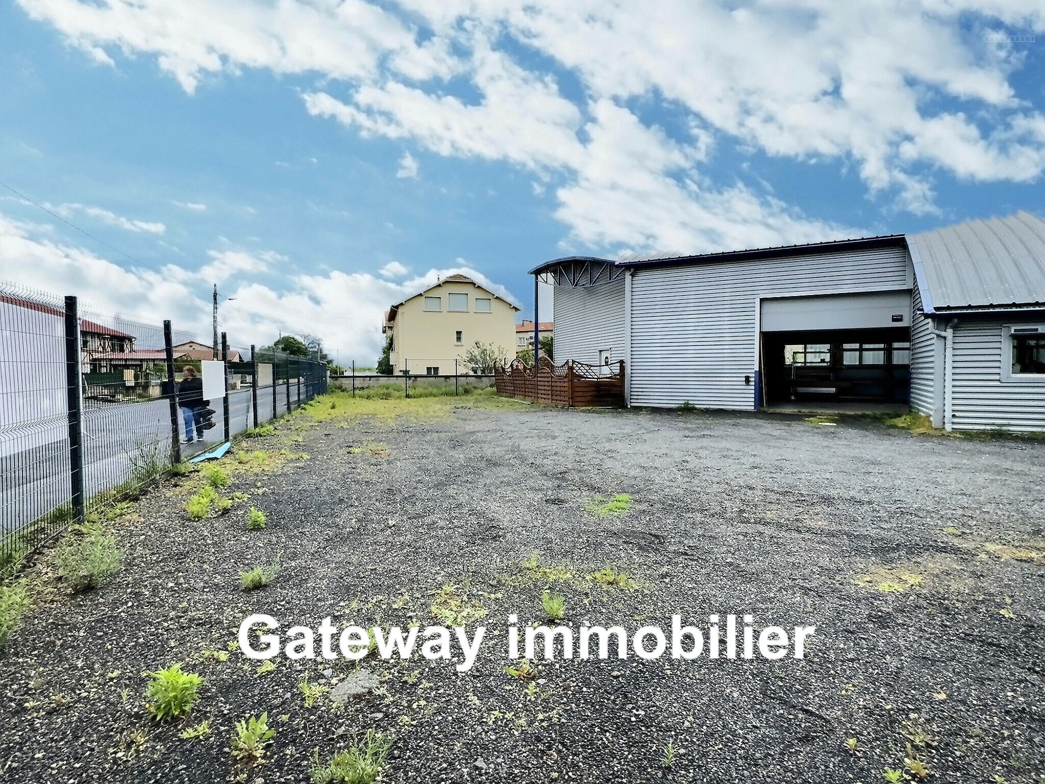 LOCATION LOCAL D'ACTIVITÉ DE 375M2 À ISSOIRE — photo 3