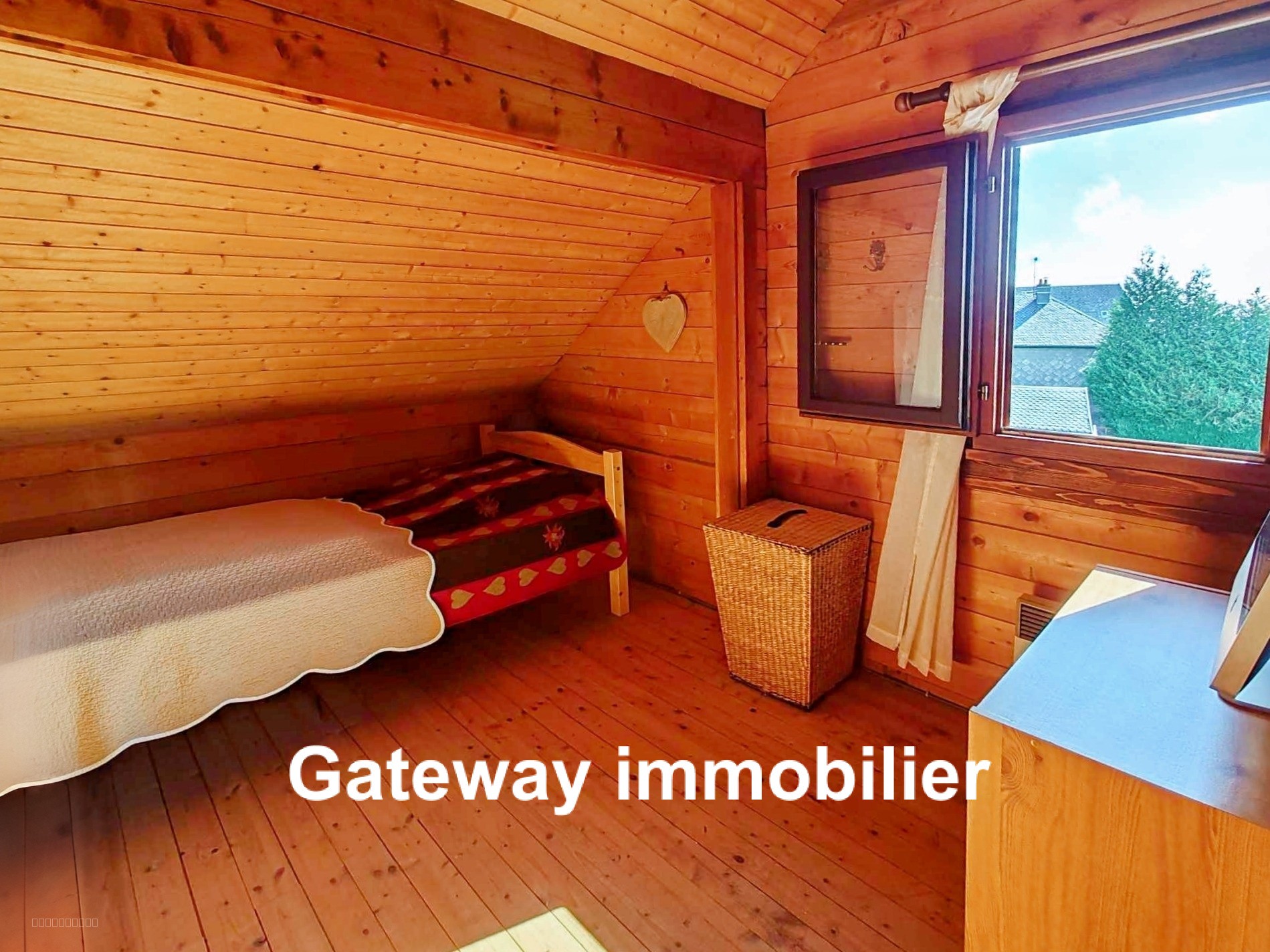 EXCLUSIVITE À Besse-Et-Saint-Anastaise (63), chalet en bois en vente — photo 12