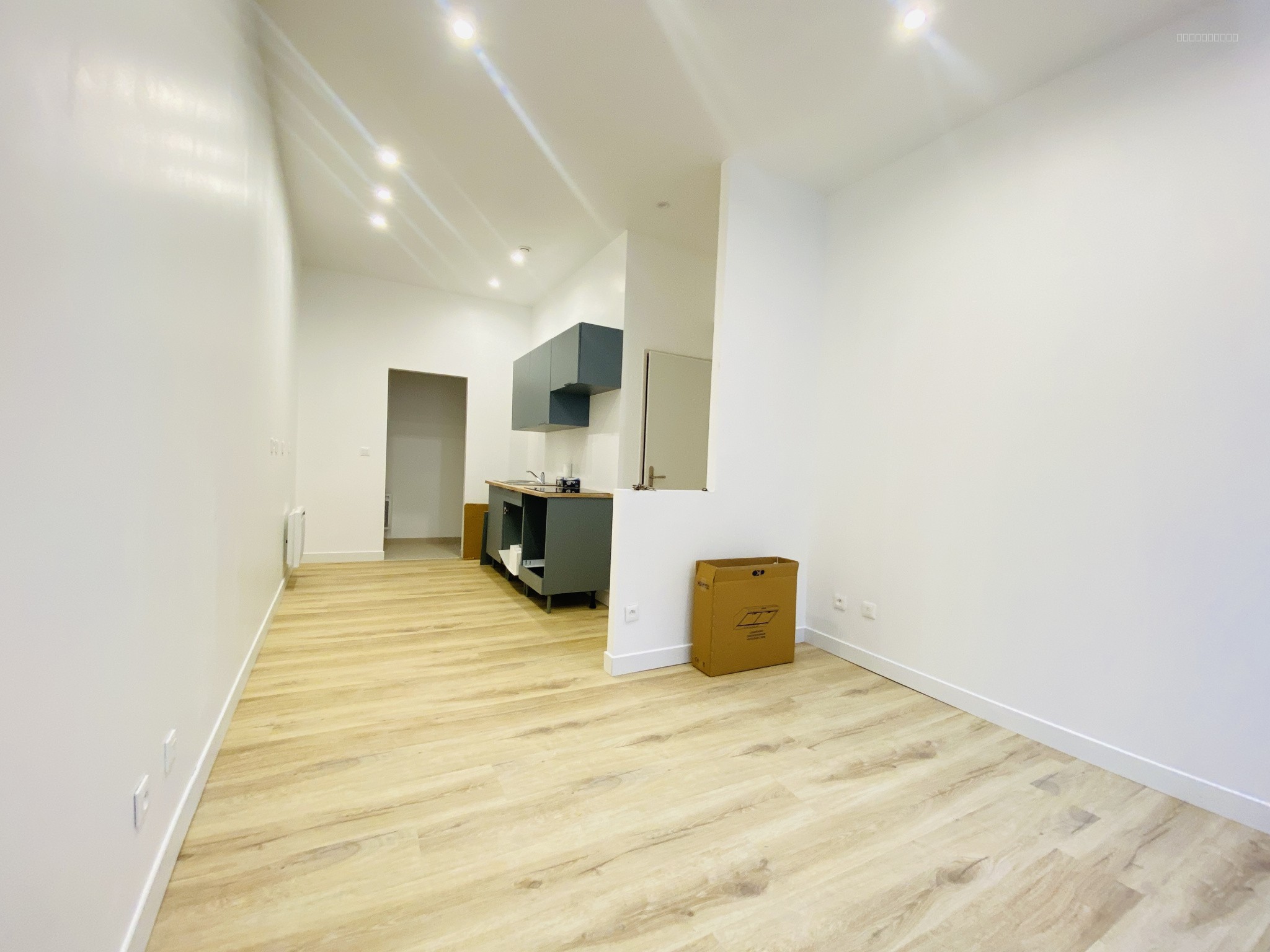 Studio rénové en centre-ville — photo 3