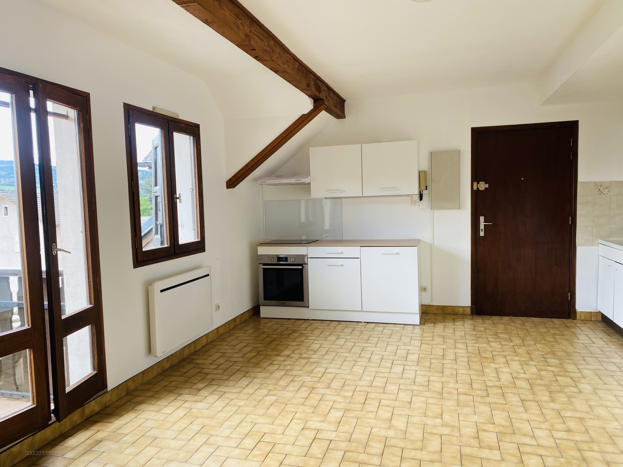 Appartement en dernier étage- Résidence avec ascenseur centre village. — photo 2