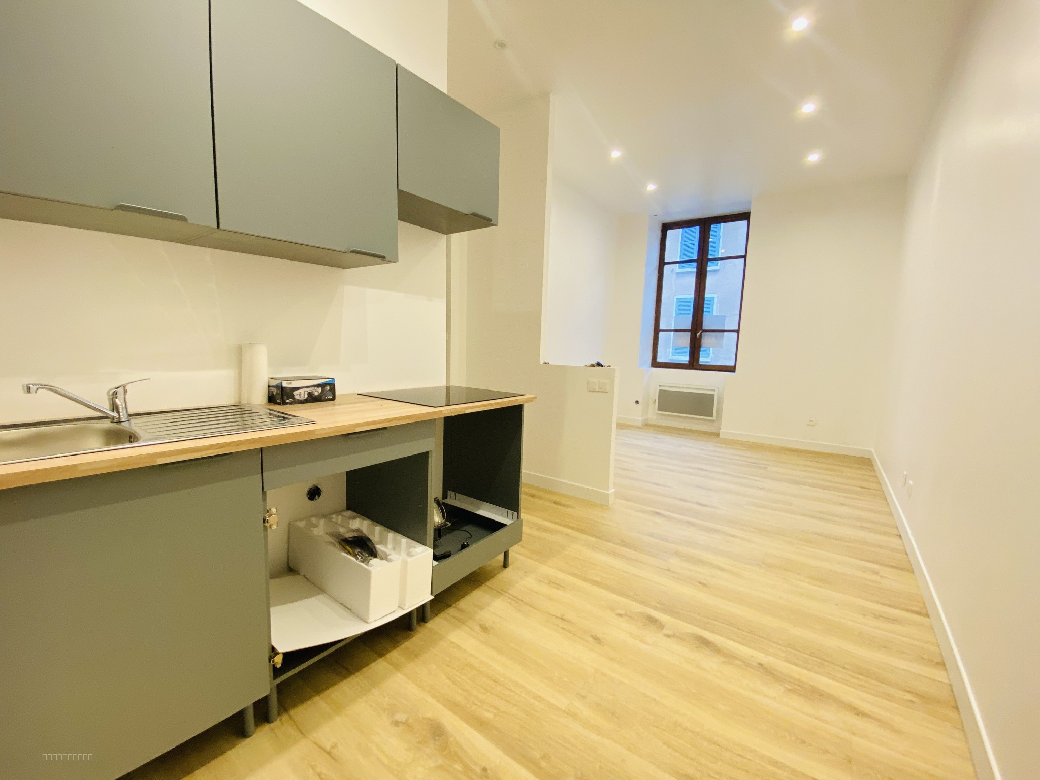 Studio rénové en centre-ville — photo 2