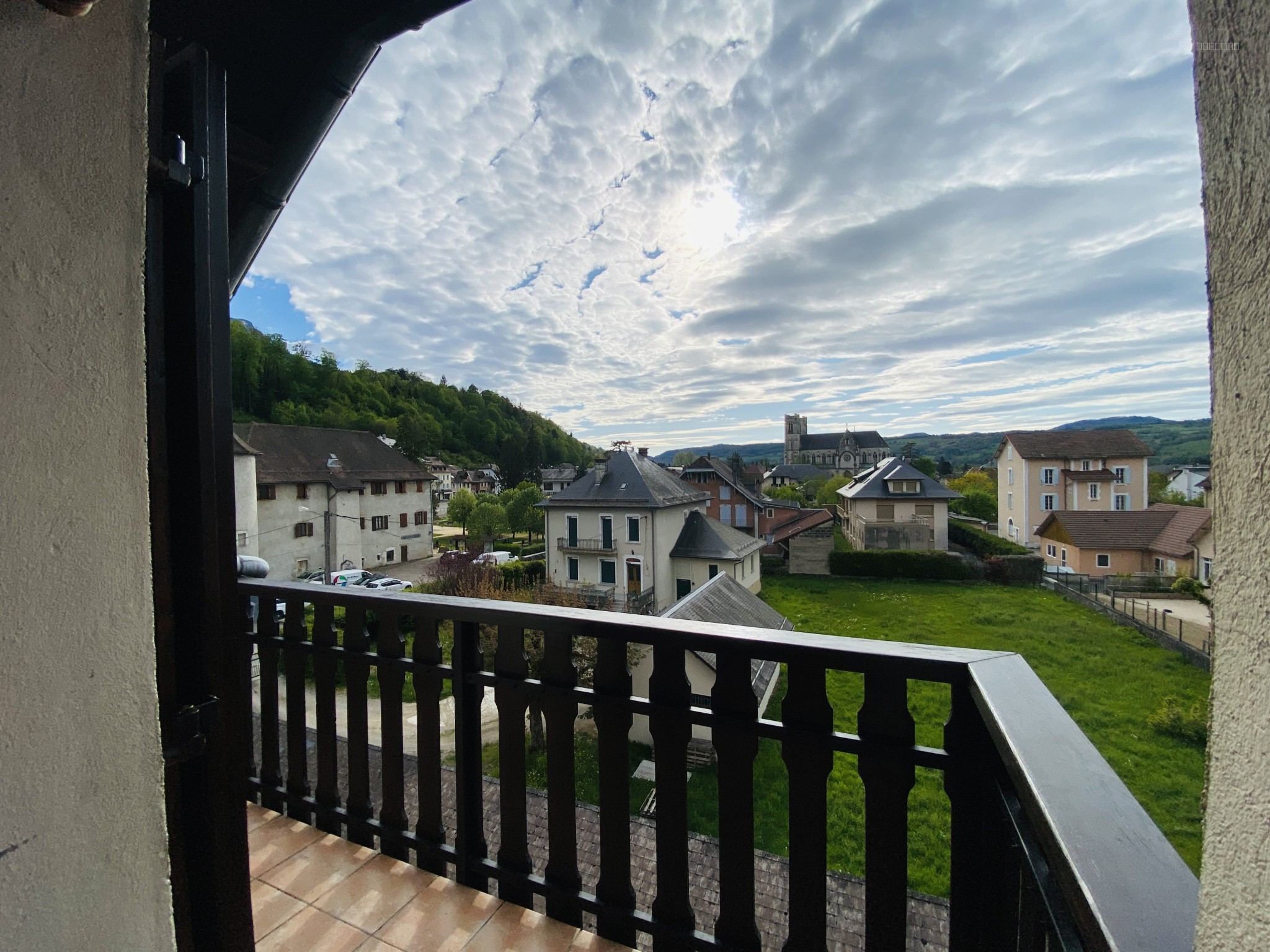 Appartement en dernier étage- Résidence avec ascenseur centre village. — photo 9