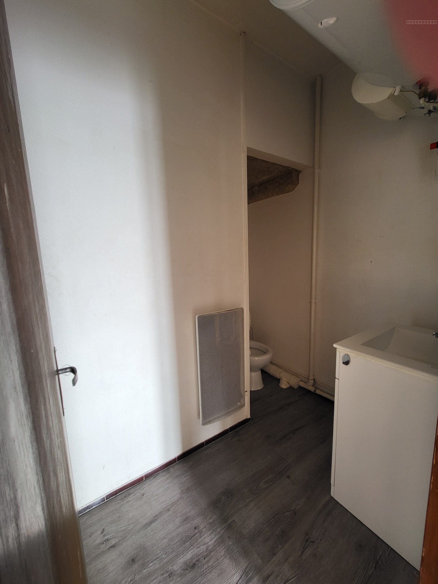 À Sarlat-La-Canéda, appartement dernier étage 2 pièces à louer — photo 7