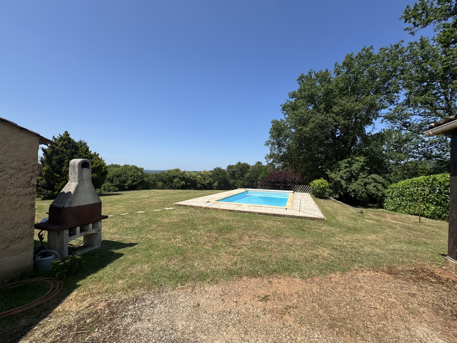 - VIAGER - Maison avec piscine, 8500 m2 de terrain à Cénac et St julien — photo 3
