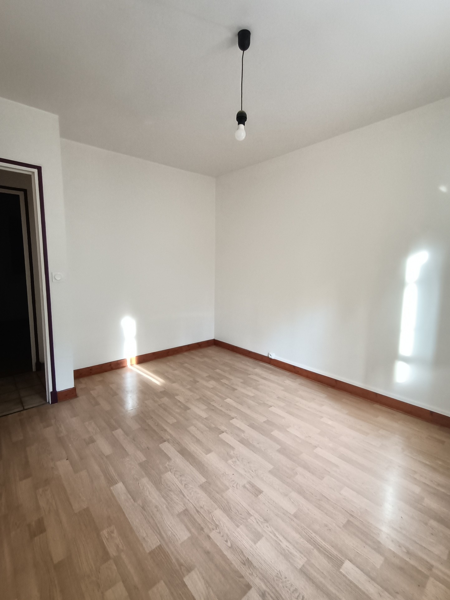 Maison avec terrasse à louer à Cénac-Et-Saint-Julien (24) — photo 12