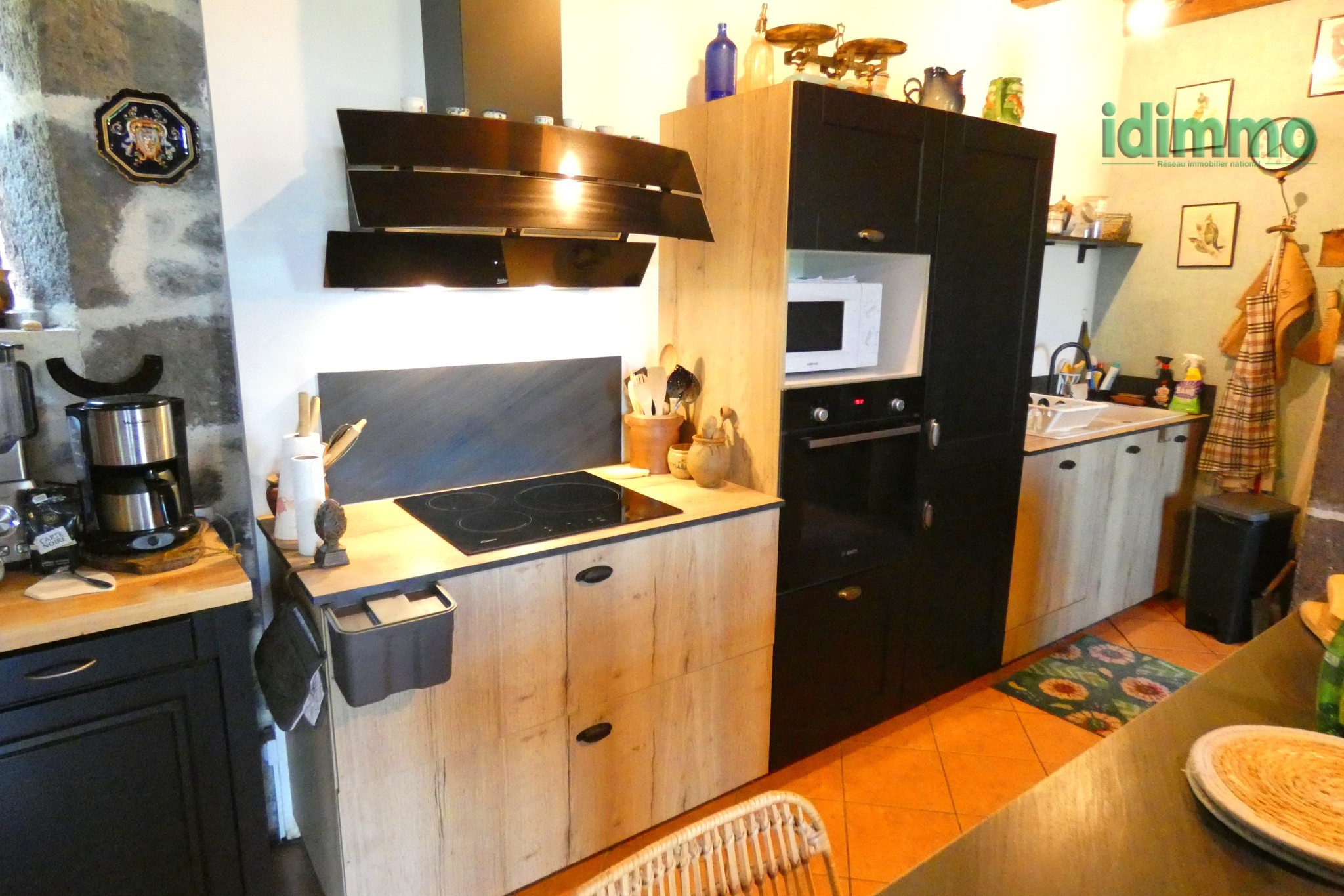 MAISON EN PIERRE RENOVEE BELLE VUE — photo 9