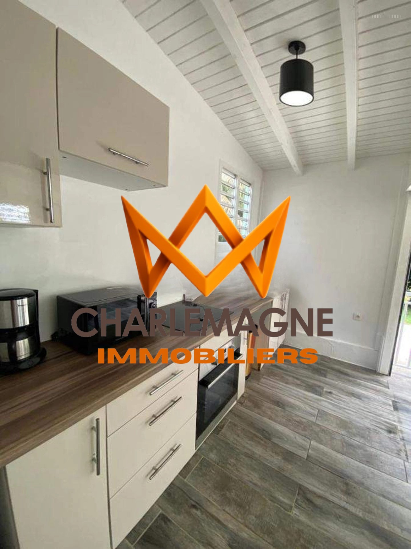 Collaboration : Propriété de Charme avec T2 Indépendant   Vaste Terrain de 3 321 m2   Lamentin — photo 7