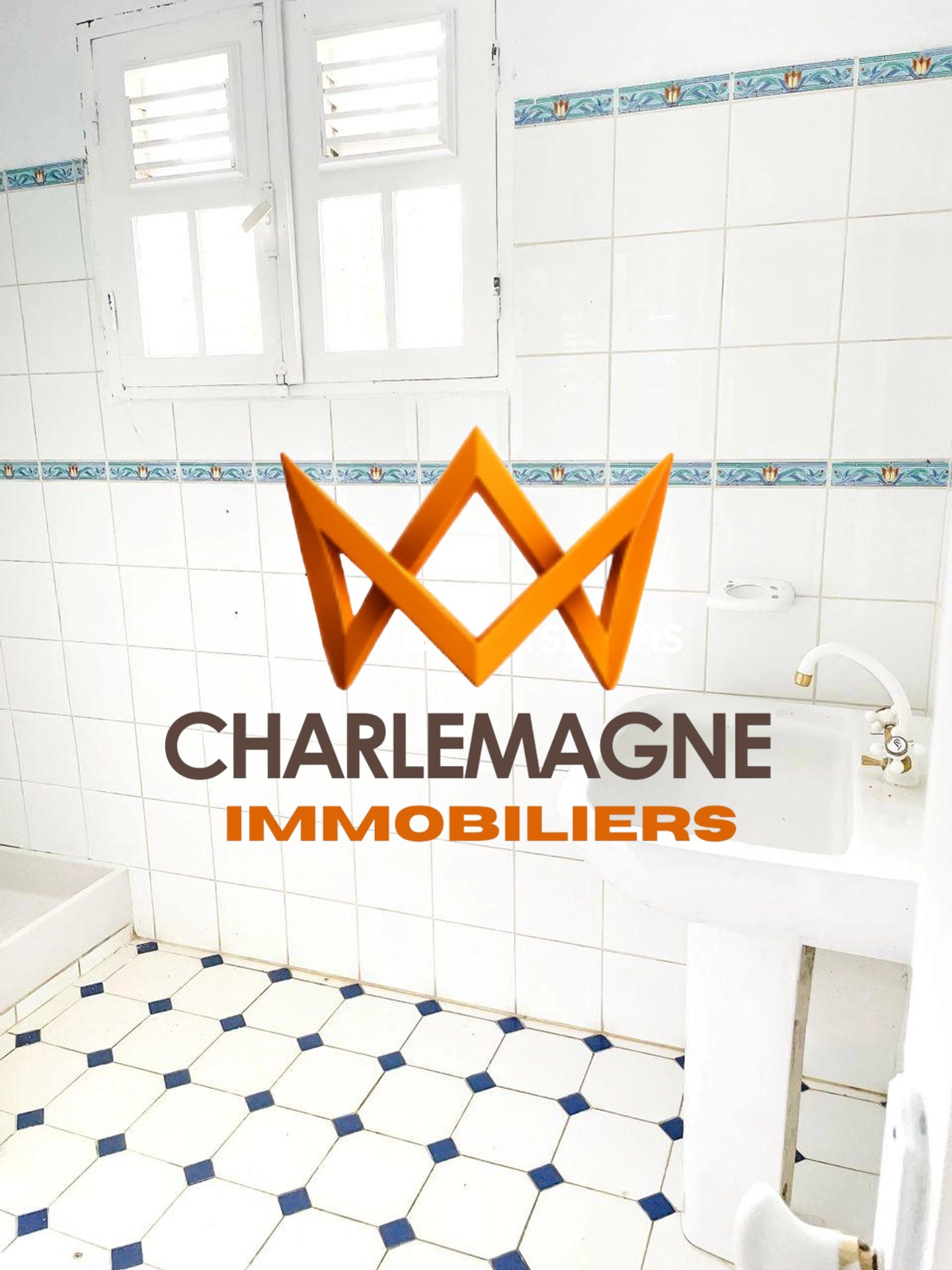 Collaboration : Propriété de Charme avec T2 Indépendant   Vaste Terrain de 3 321 m2   Lamentin — photo 11