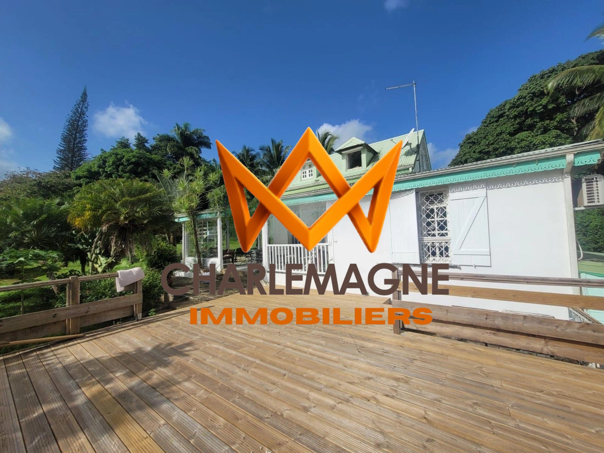 Collaboration : Propriété de Charme avec T2 Indépendant   Vaste Terrain de 3 321 m2   Lamentin — photo 14