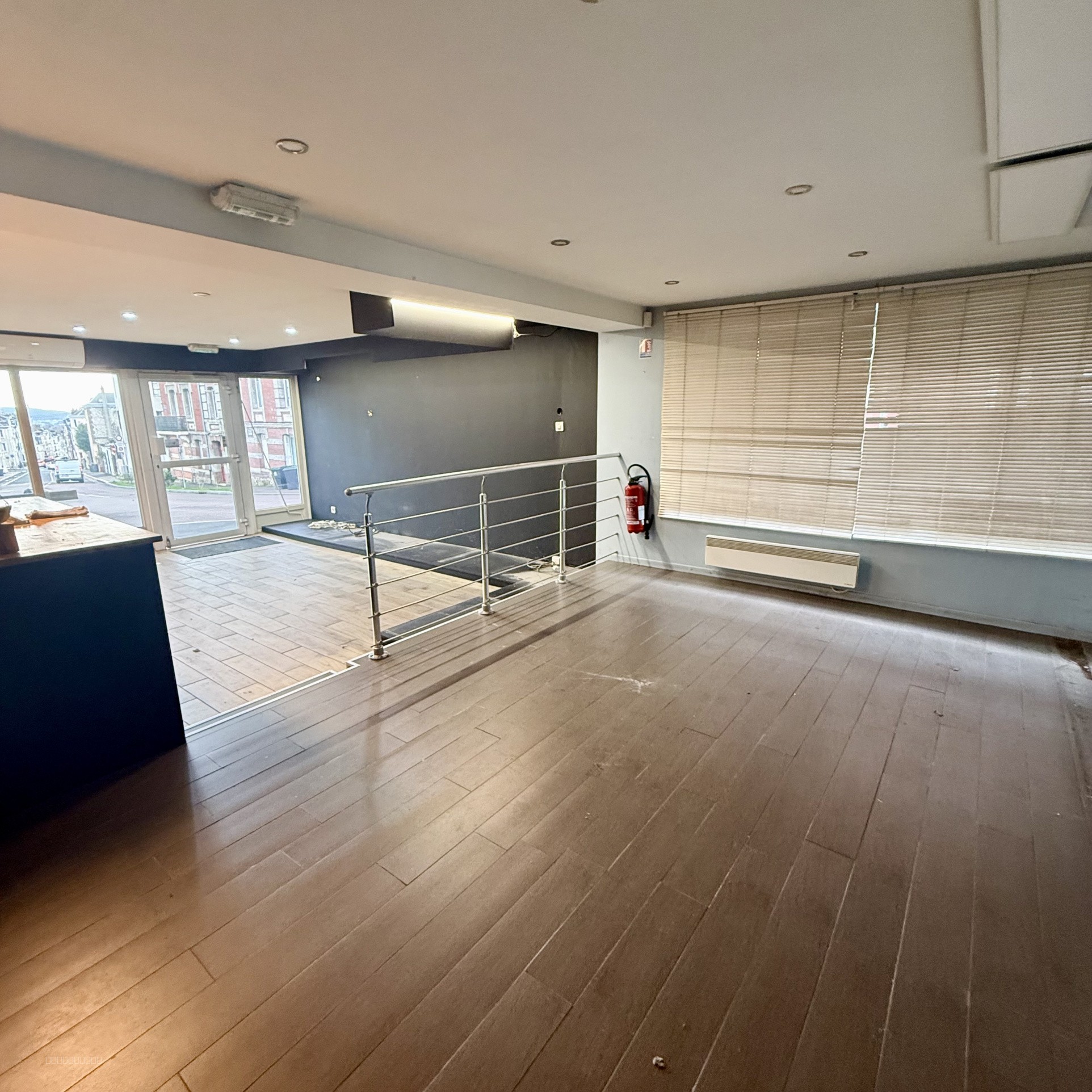 Immeuble vendu vide — photo 8